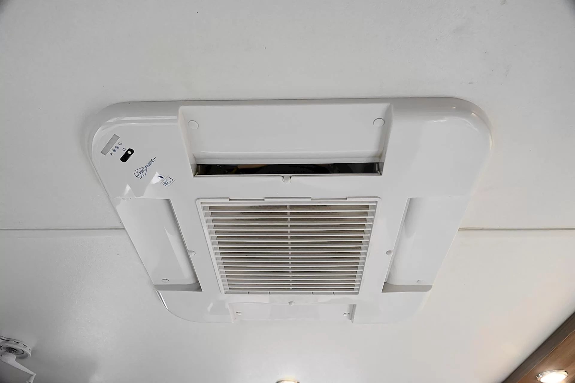 USED 2014 JAYCO SILVERLINE OUTBACK 21.65.1 caravan