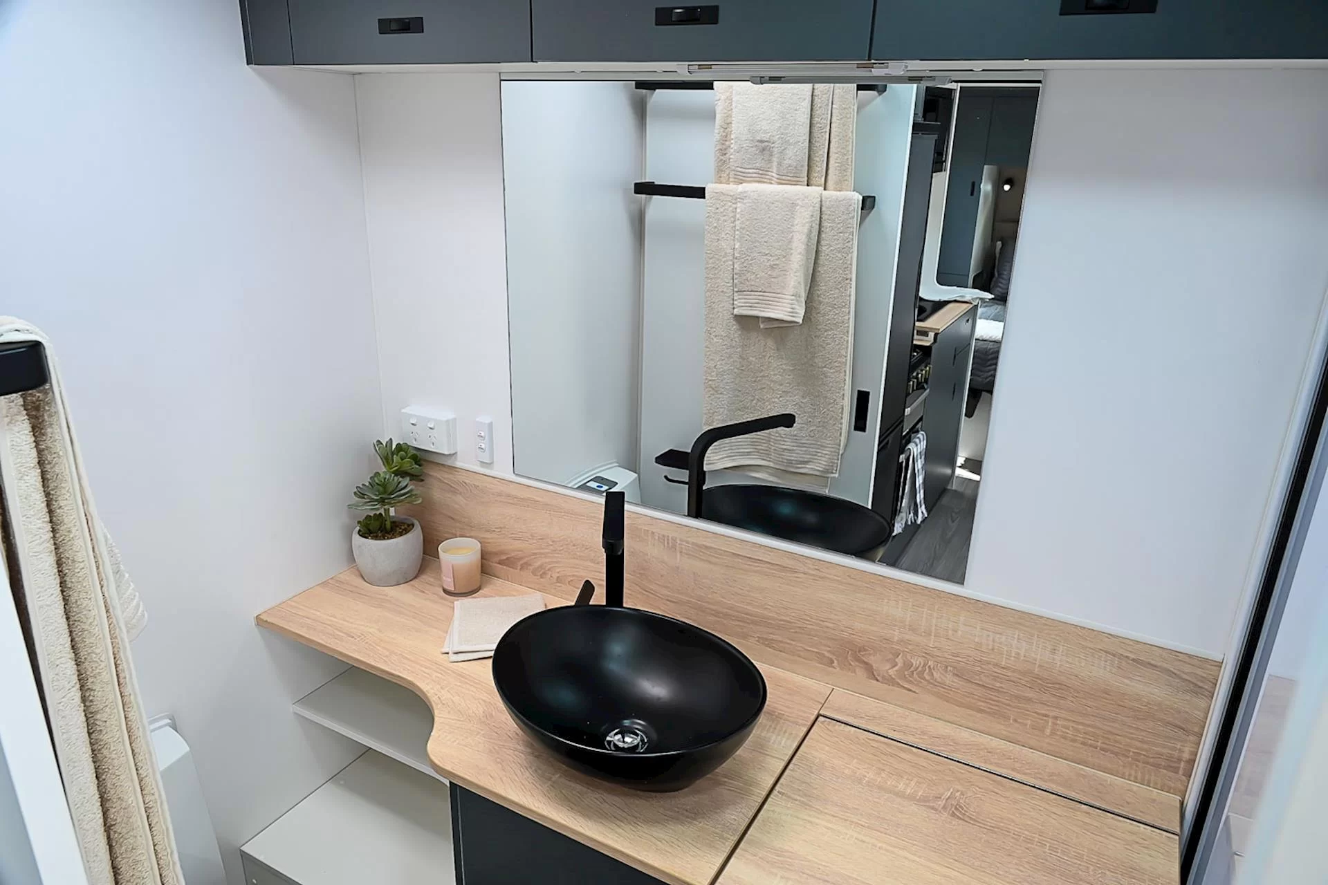 NEW 2025 VISCOUNT V1 WILDSHARK caravan