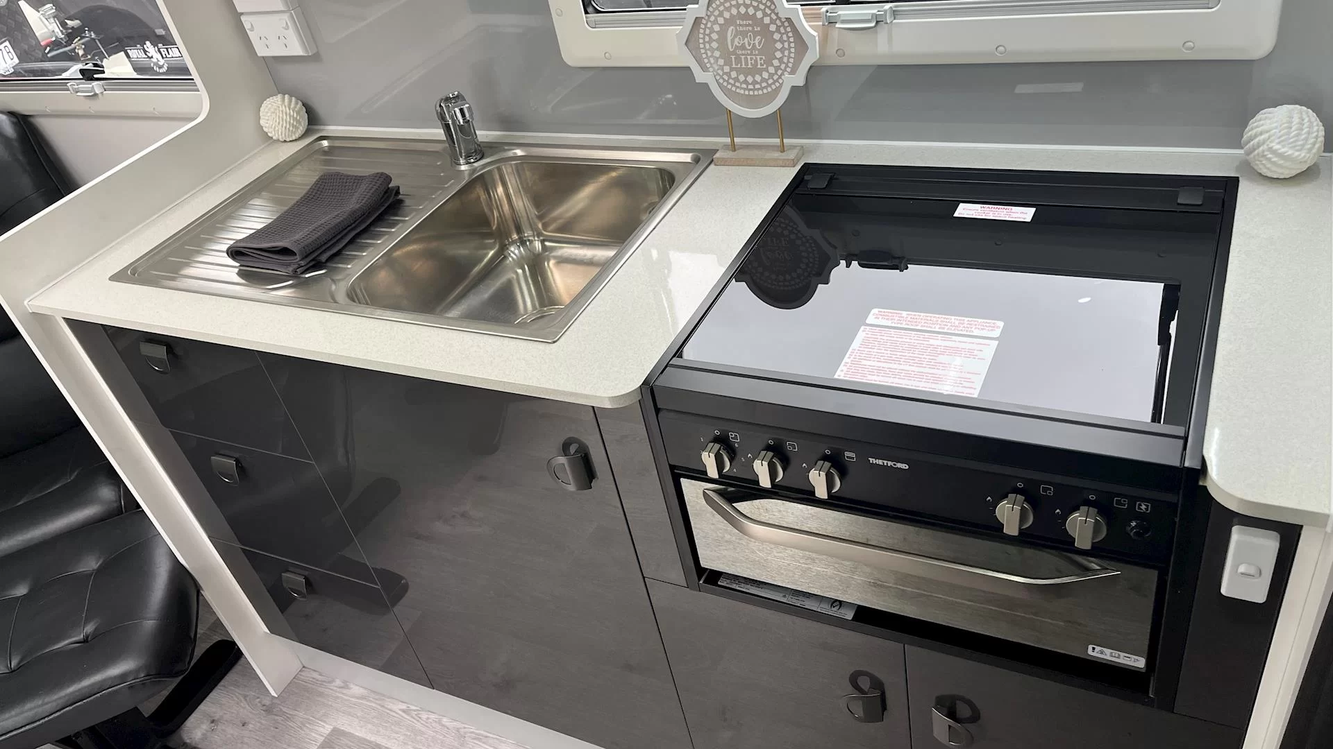 USED 2022 NEW AGE BIG RED SLIDE-OUT caravan