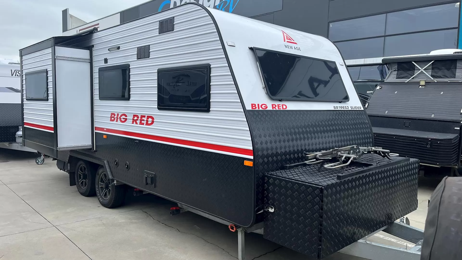 USED 2022 NEW AGE BIG RED SLIDE-OUT caravan