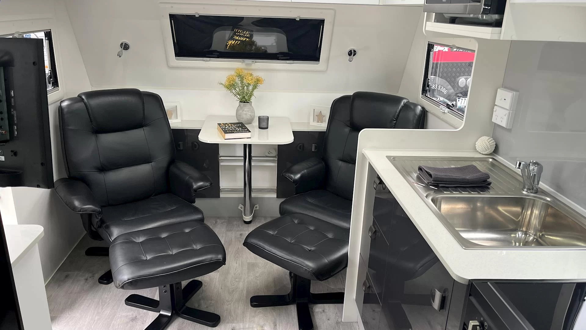 USED 2022 NEW AGE BIG RED SLIDE-OUT caravan