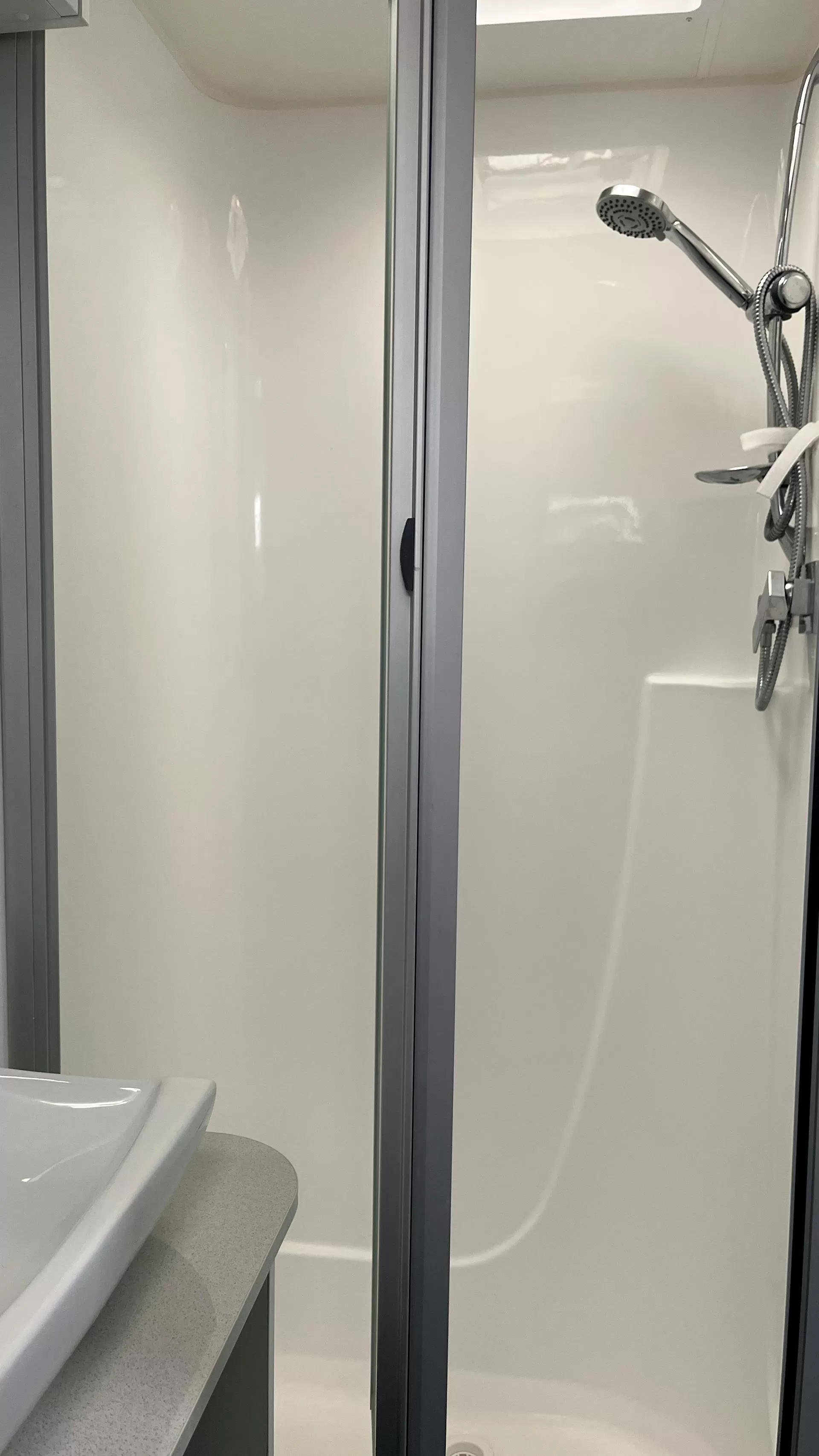 USED 2022 NEW AGE BIG RED SLIDE-OUT caravan