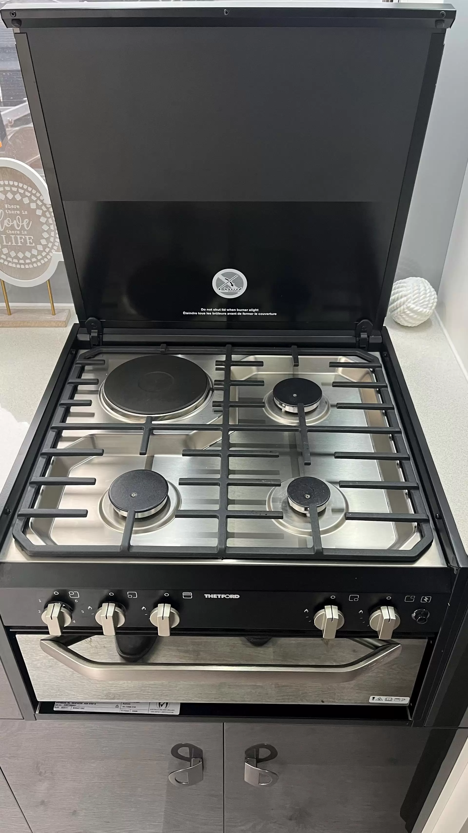 USED 2022 NEW AGE BIG RED SLIDE-OUT caravan