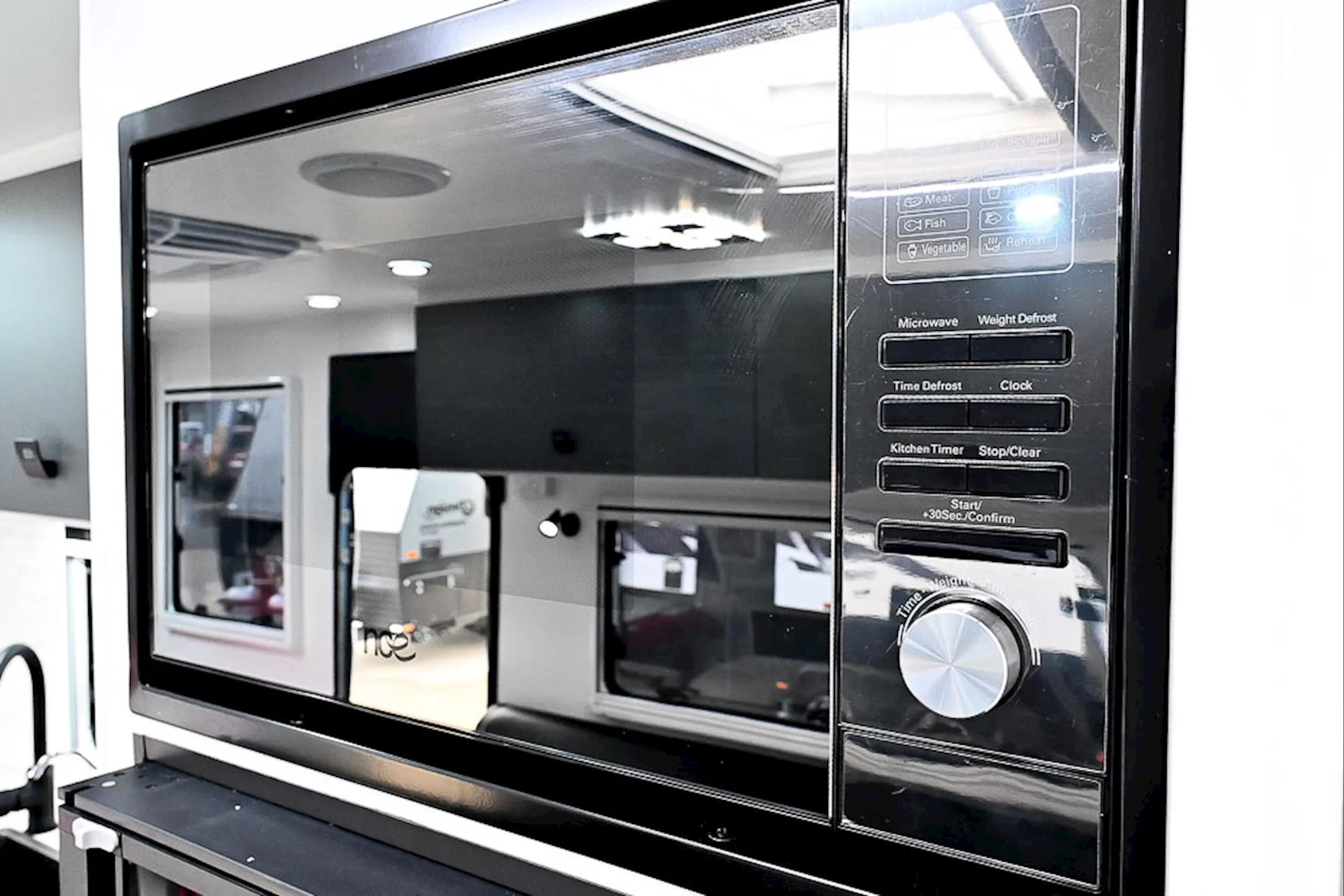 USED  DESIGN RV STRYKER 161X caravan