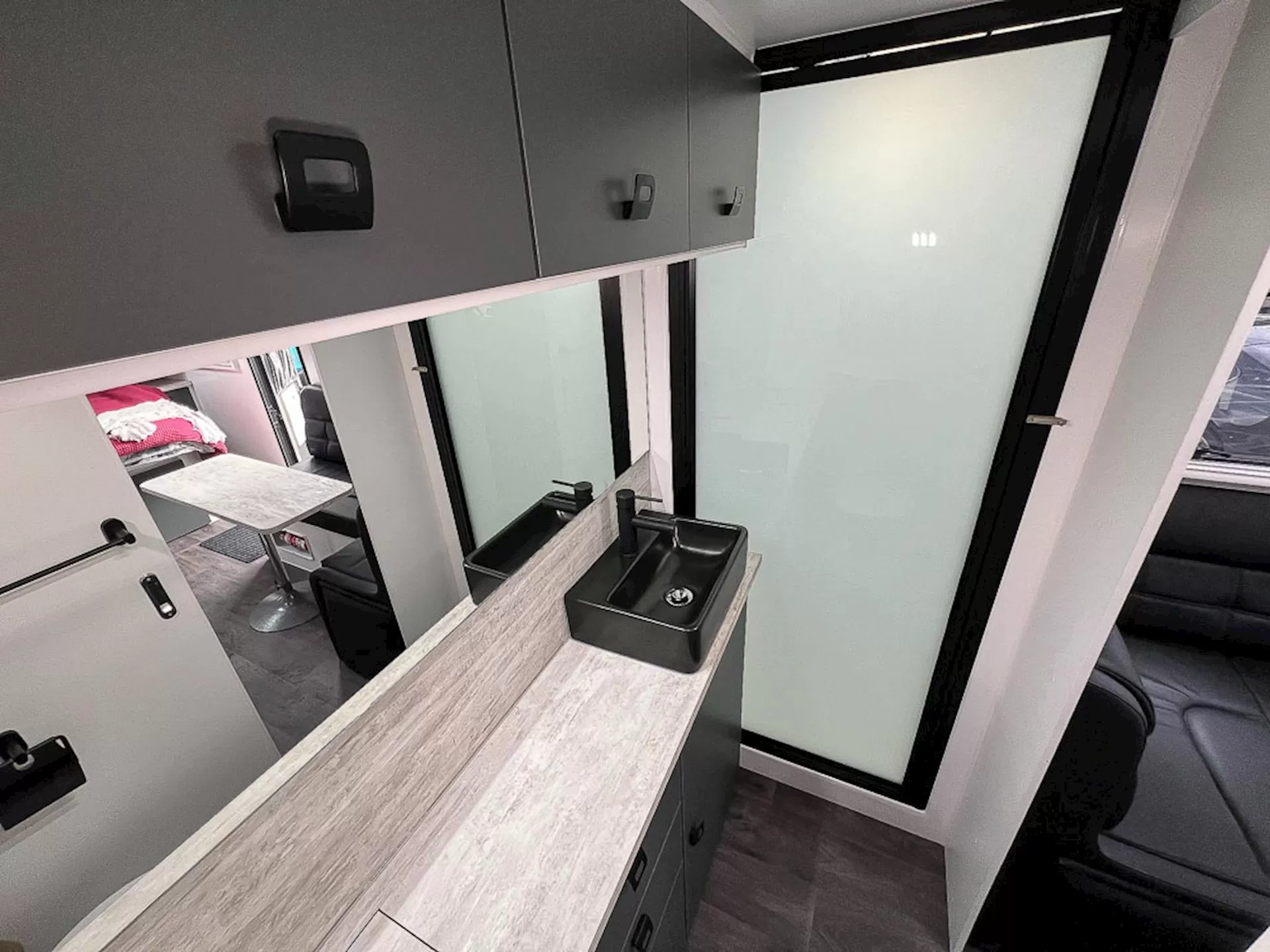 USED  DESIGN RV STRYKER 161X caravan