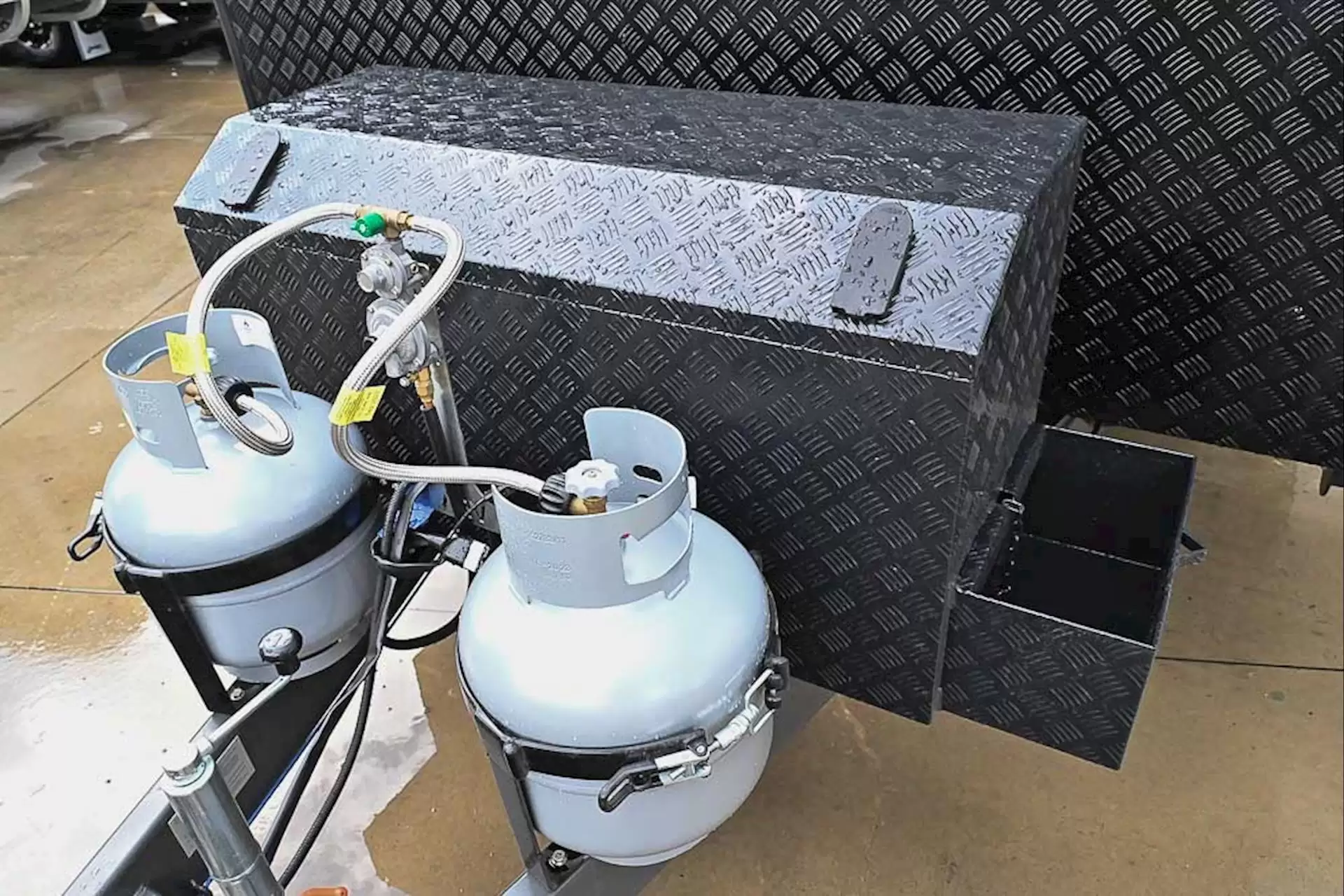 USED  DESIGN RV STRYKER 161X caravan