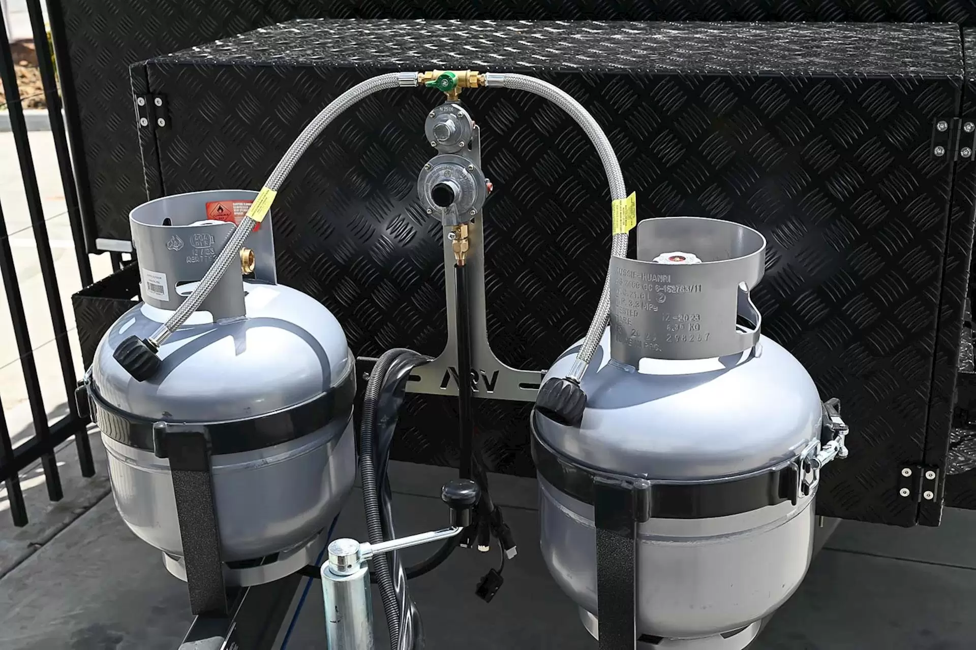 NEW 2025 DESIGN RV STRYKER 161-X