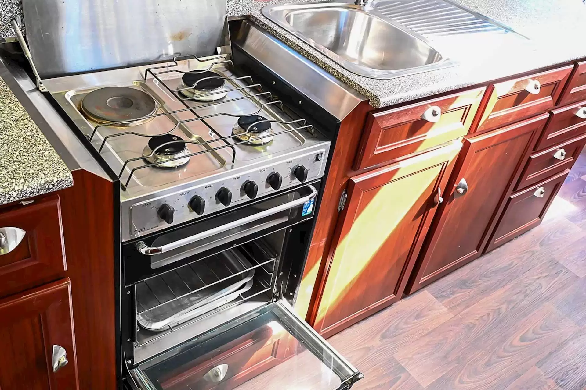 USED 2012 OLYMPIC SEAVIEW 690