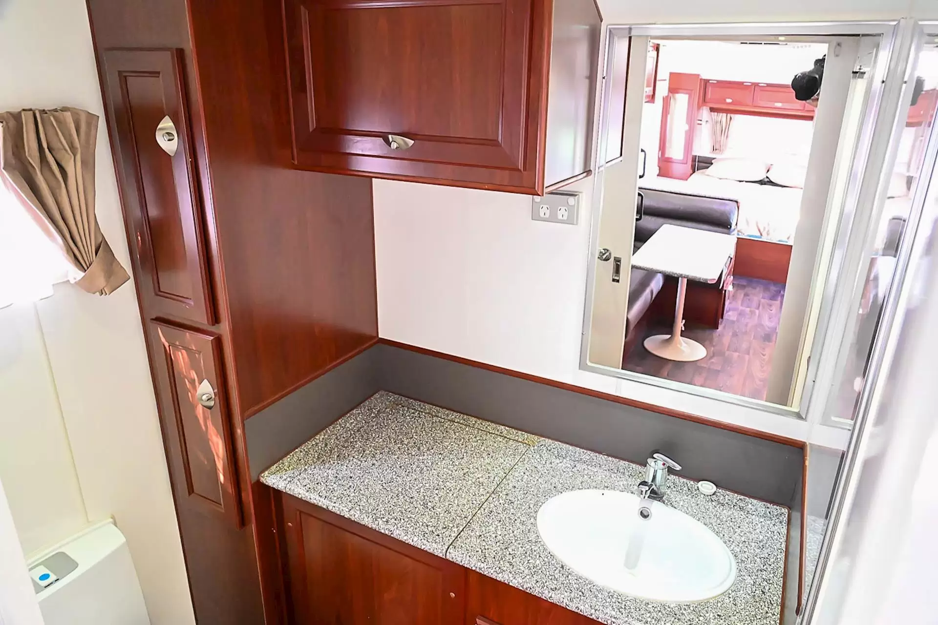 USED 2012 OLYMPIC SEAVIEW 690