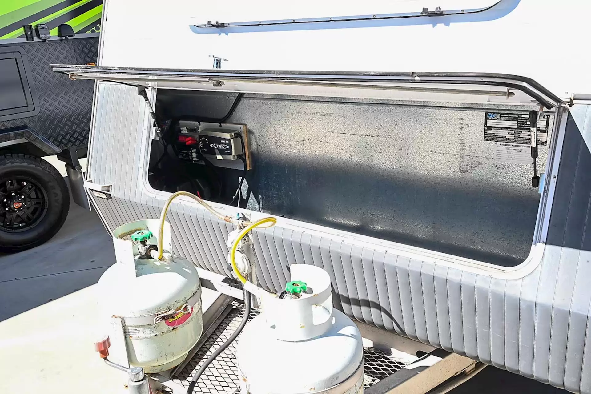 USED 2012 OLYMPIC SEAVIEW 690