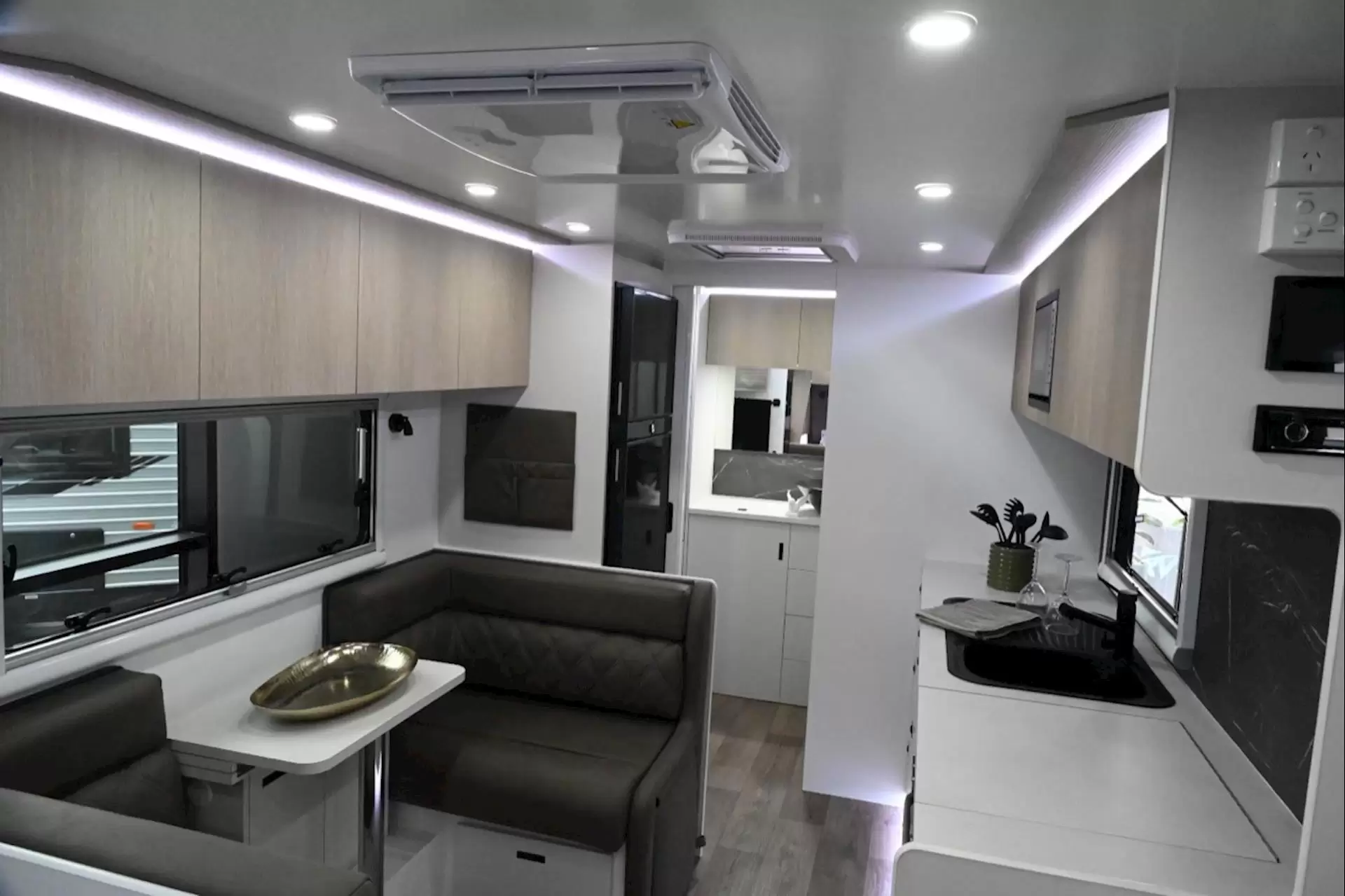 NEW 2025 DESIGN RV MICA ACX 20'2