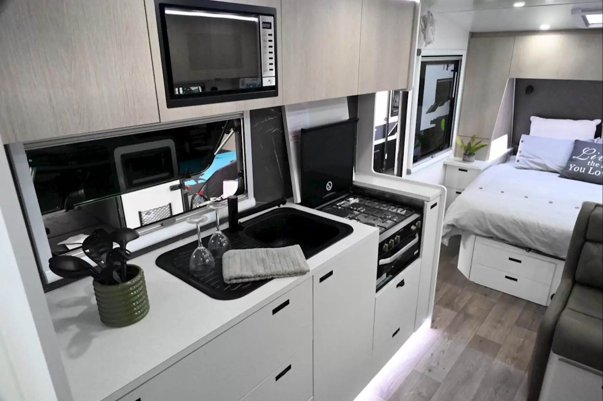 NEW 2025 DESIGN RV MICA ACX 20'2