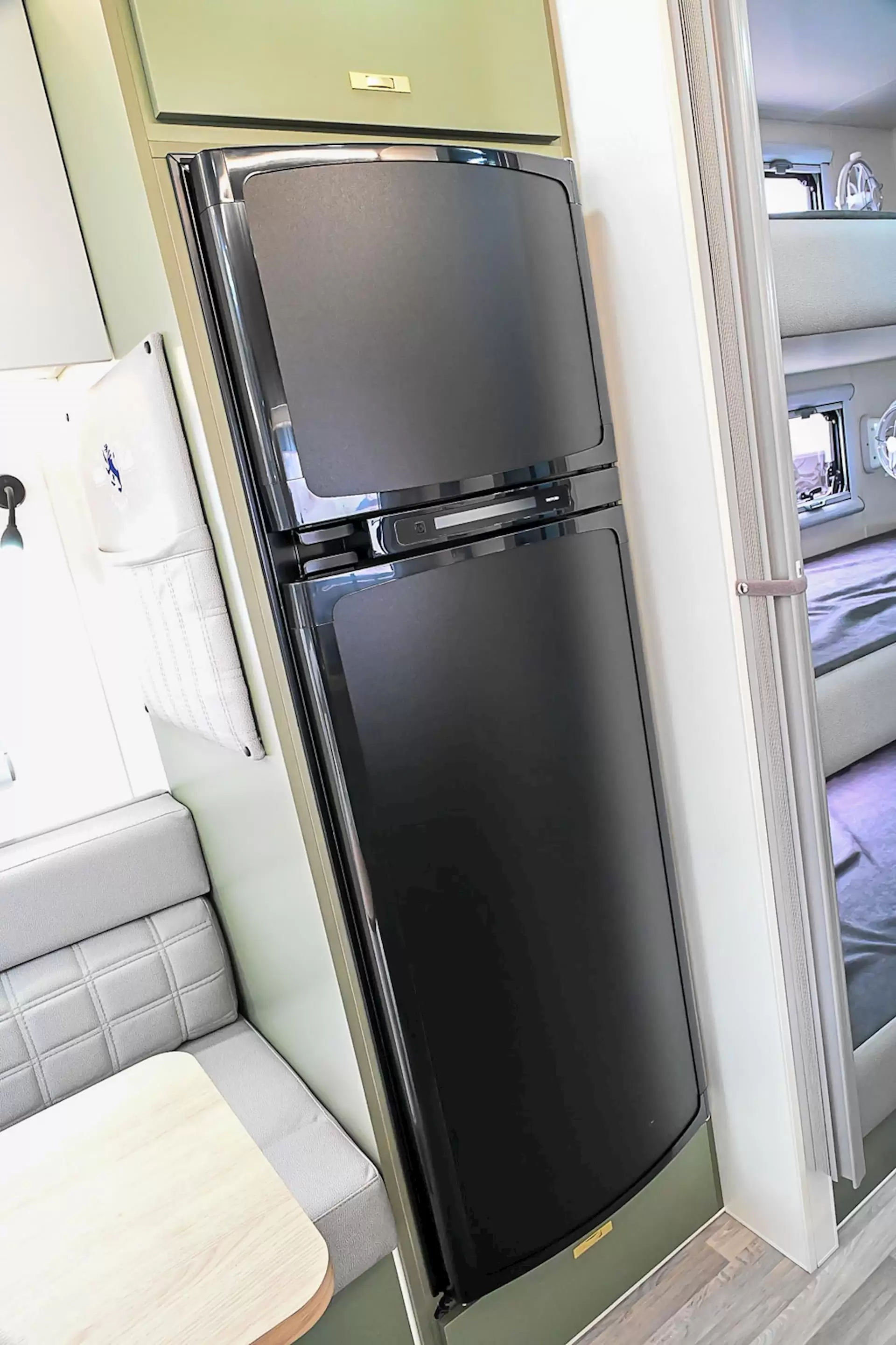 NEW 2025 ROYAL FLAIR FAMILY FLAIR 20'6-1