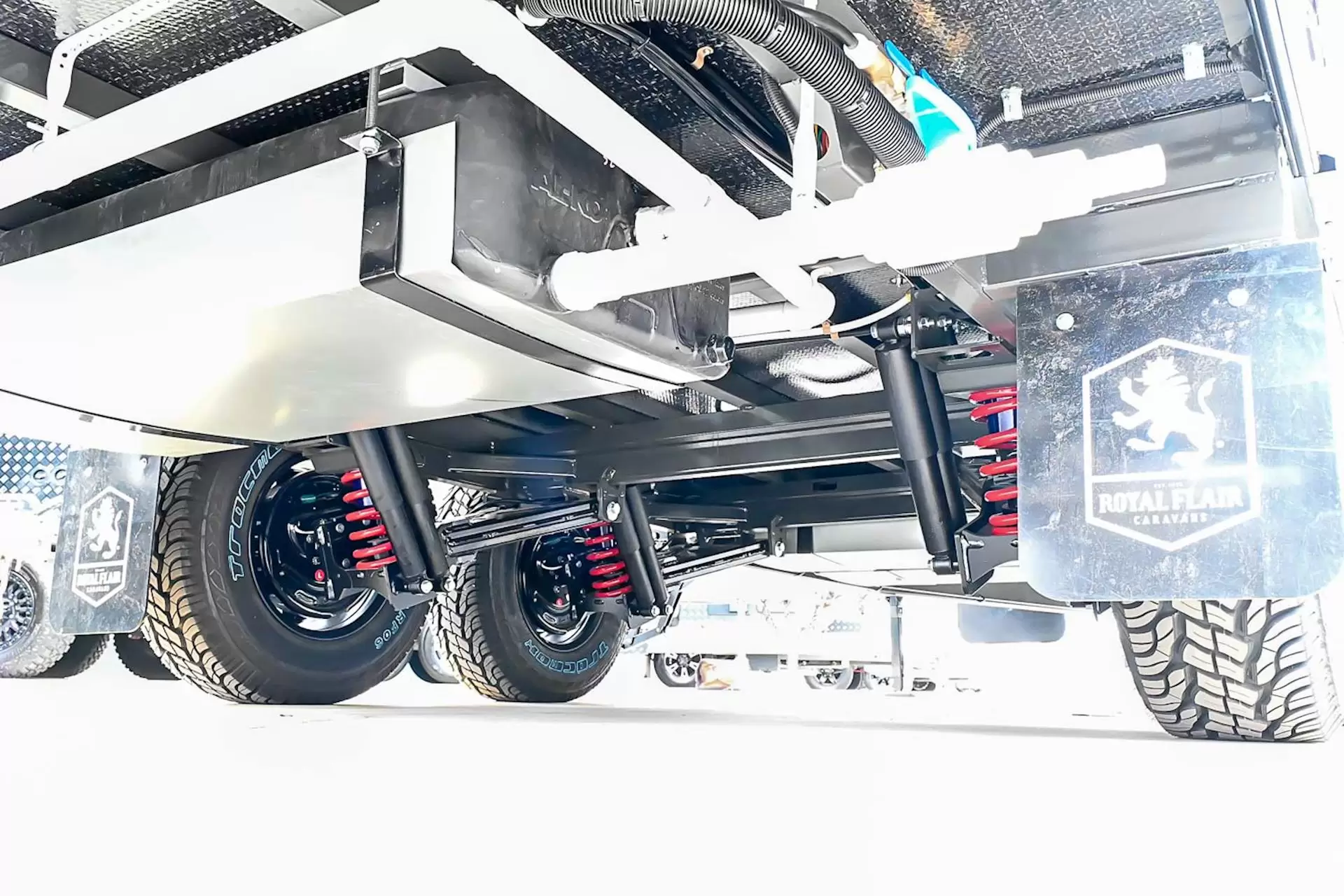 NEW 2025 ROYAL FLAIR FAMILY FLAIR 20'6-1