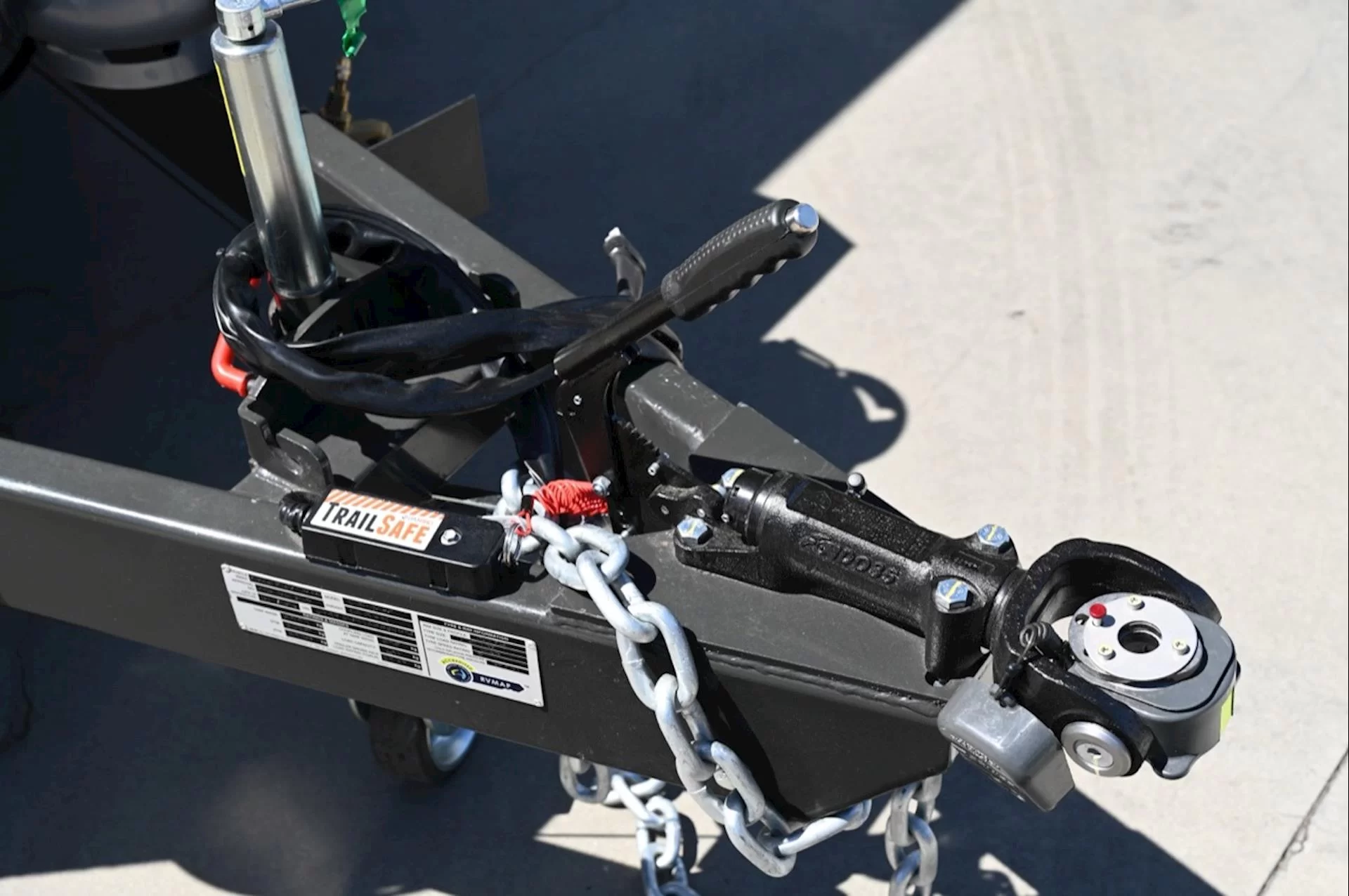 NEW 2026 ROYAL FLAIR Designer Series 19'6-1 caravan