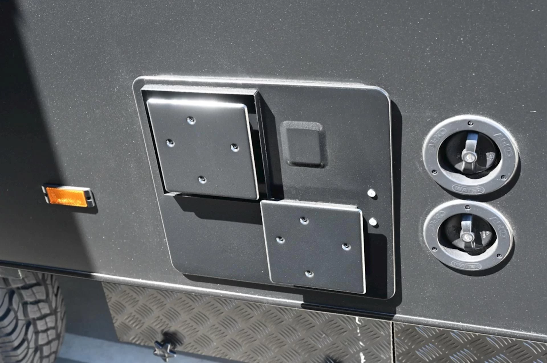 NEW 2026 ROYAL FLAIR Designer Series 19'6-1 caravan