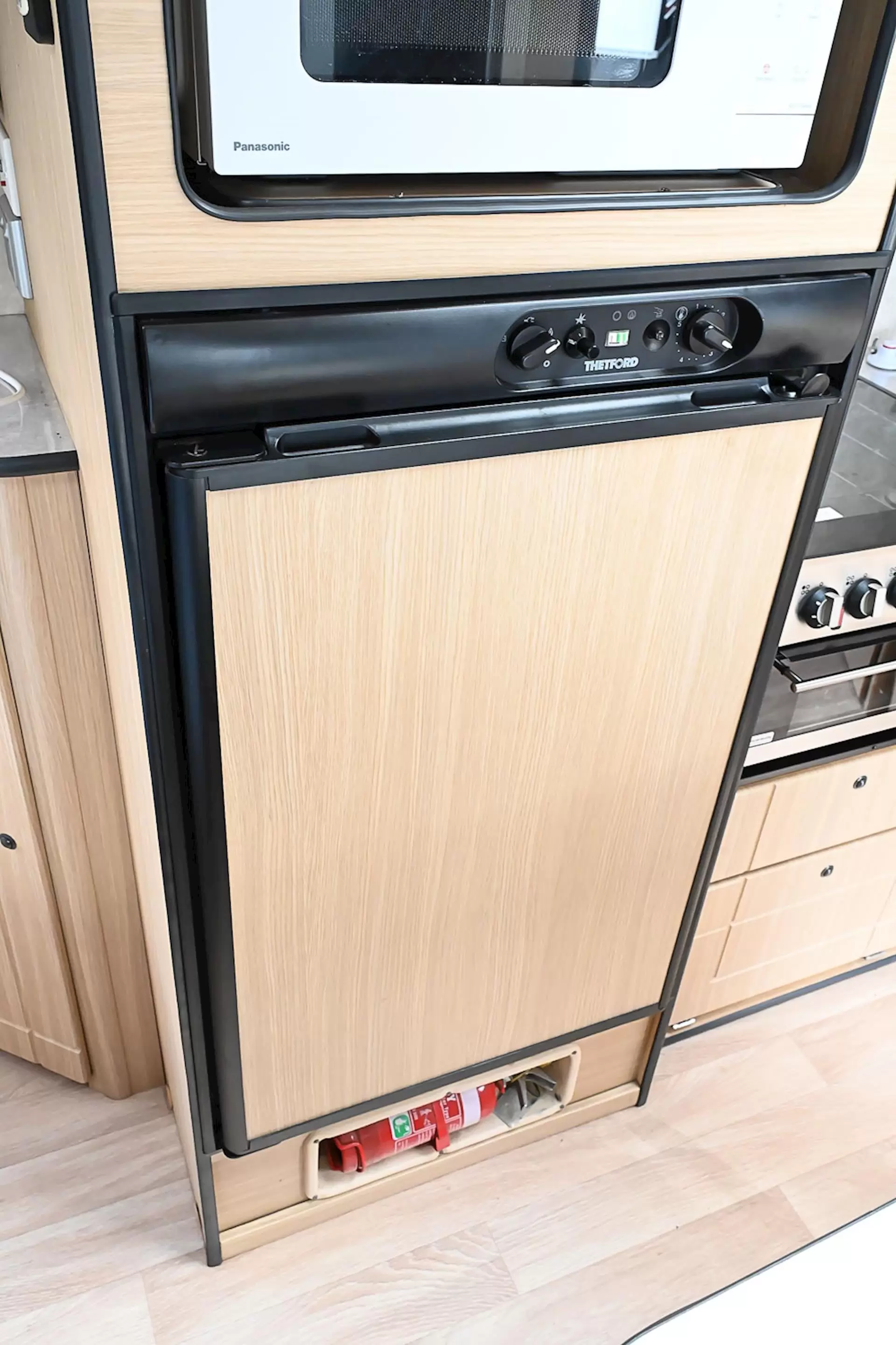 USED 2012 JURGENS SKYGAZER caravan