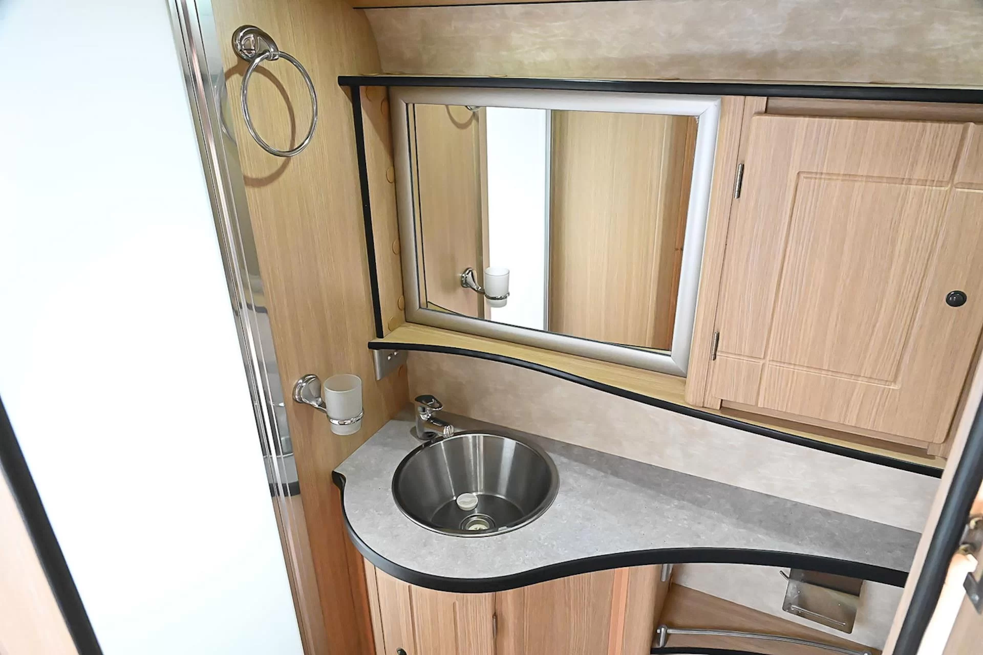 USED 2012 JURGENS SKYGAZER caravan
