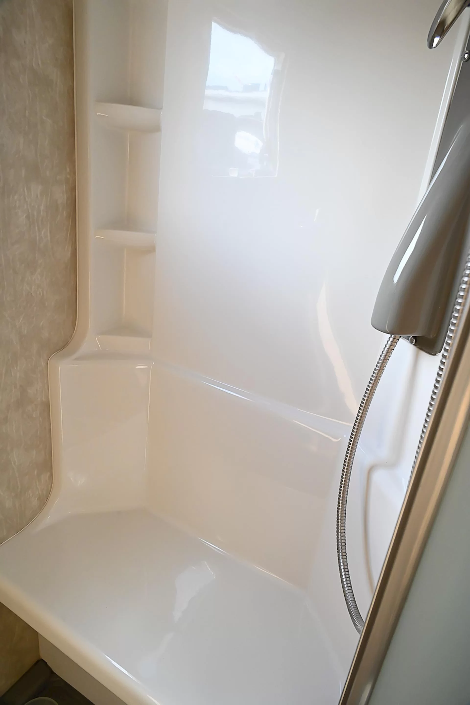 USED 2012 JURGENS SKYGAZER caravan