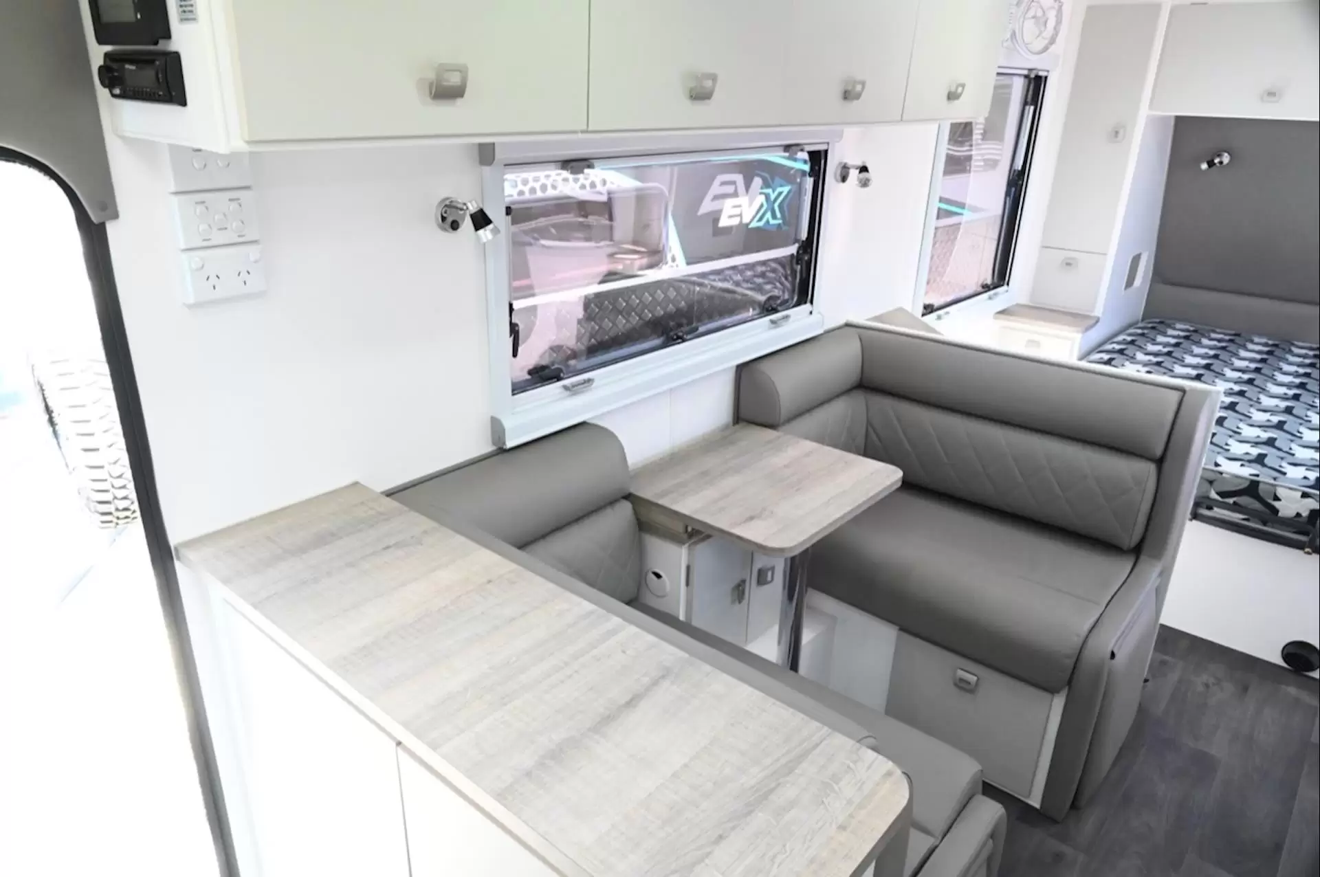 USED 2024 DESIGN RV FORERUNNER V5.2