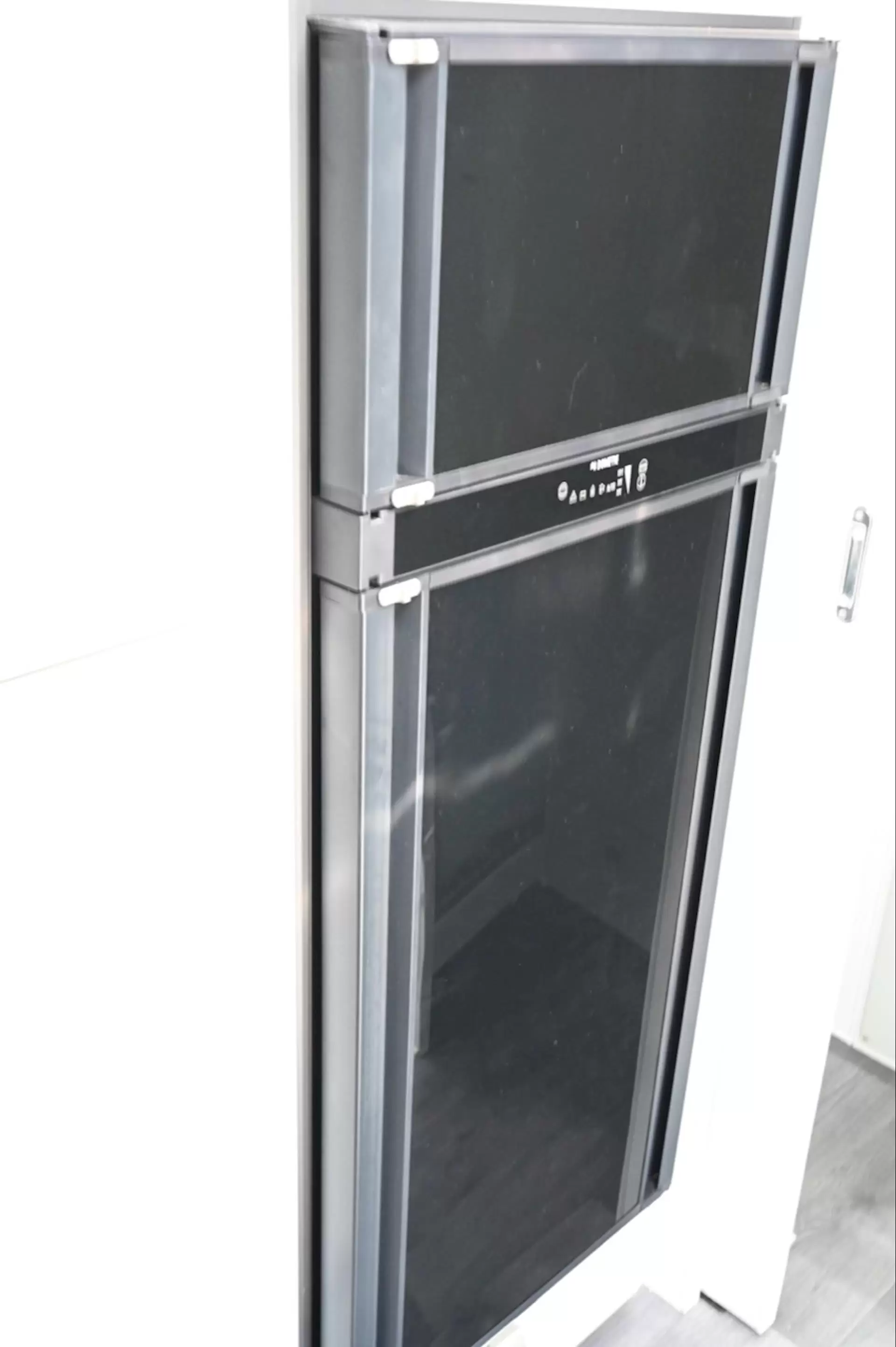 USED 2024 DESIGN RV FORERUNNER V5.2