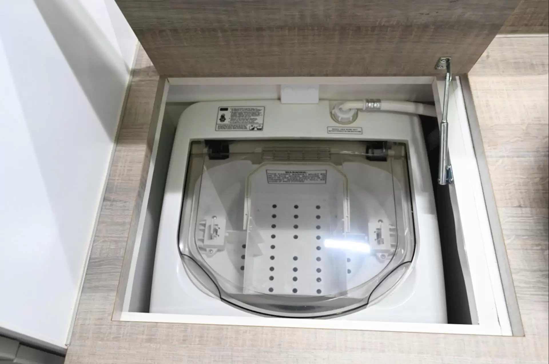 USED 2024 DESIGN RV FORERUNNER V5.2