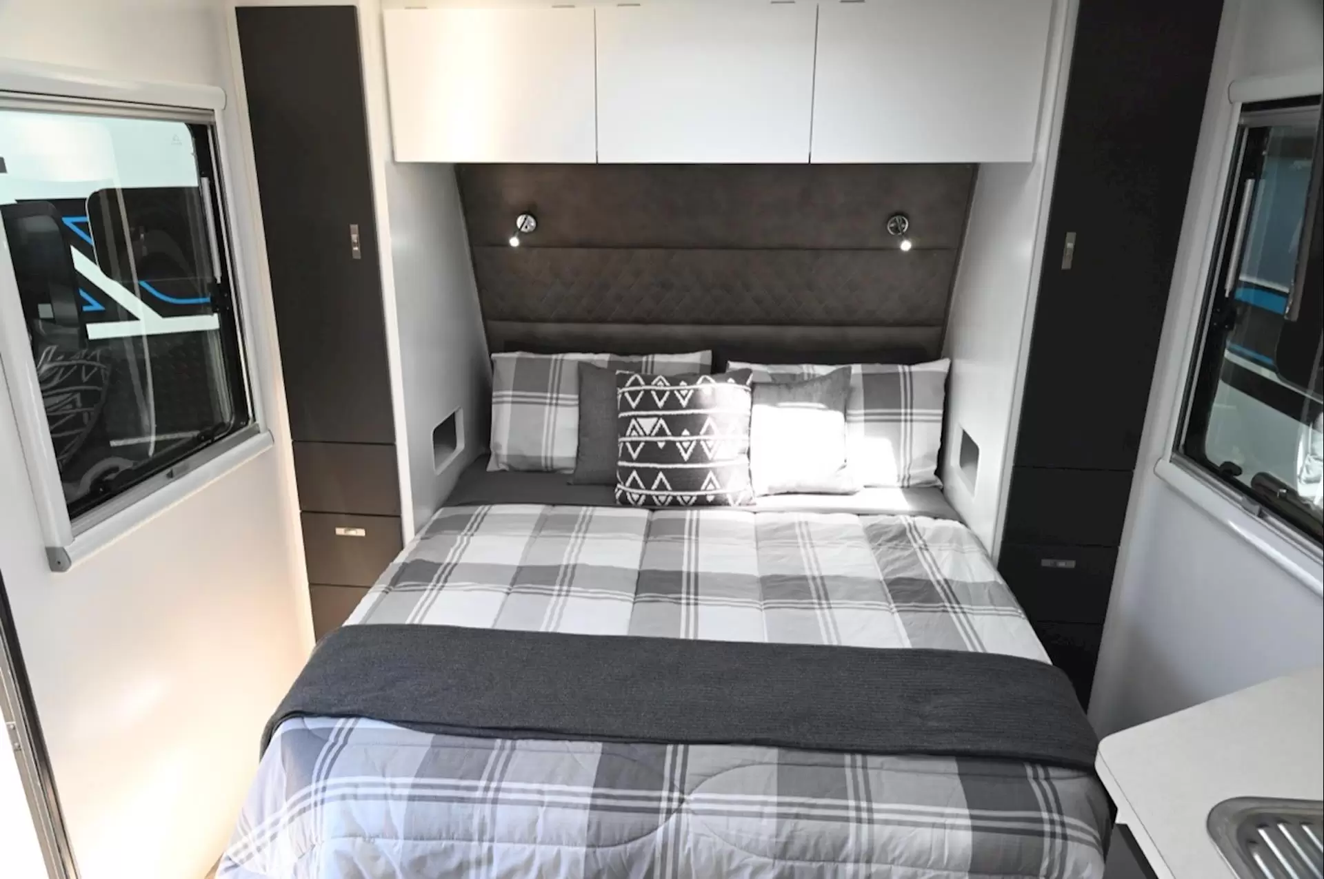 NEW 2026 DESIGN RV ODYSSEY 174MD-1	17'4"