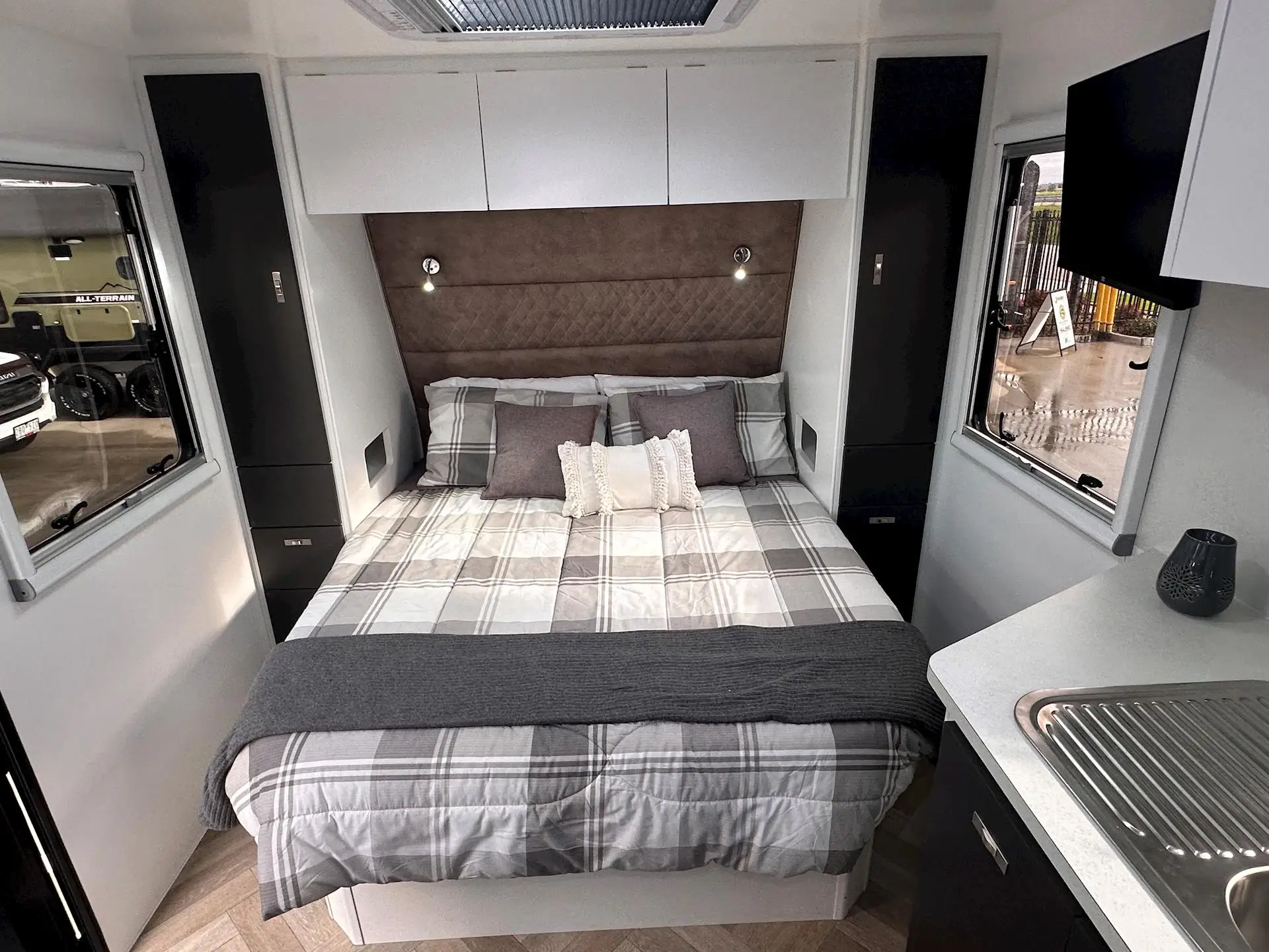 NEW 2026 DESIGN RV ODYSSEY 174MD-1	17'4"