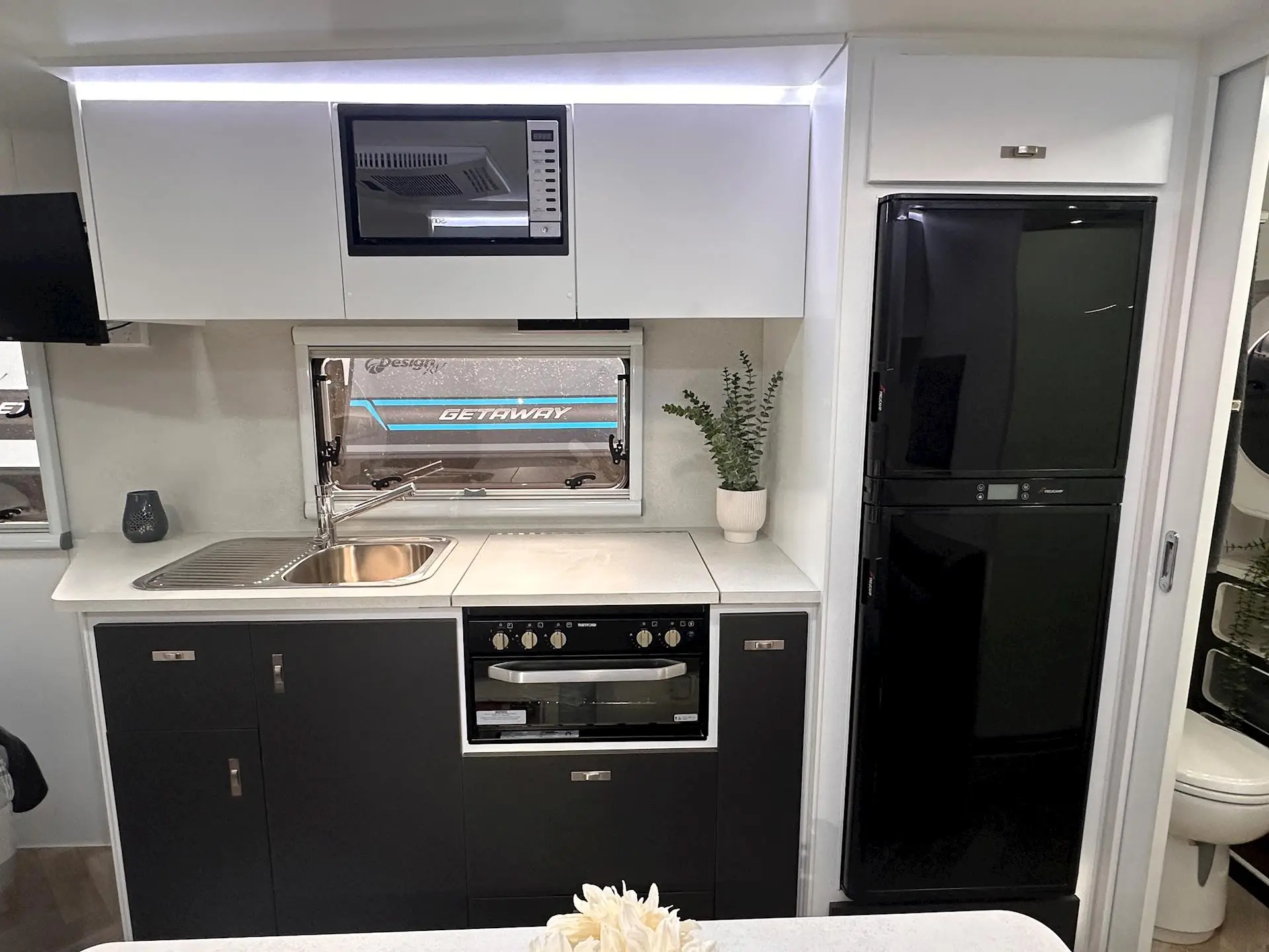 NEW 2026 DESIGN RV ODYSSEY 174MD-1	17'4"
