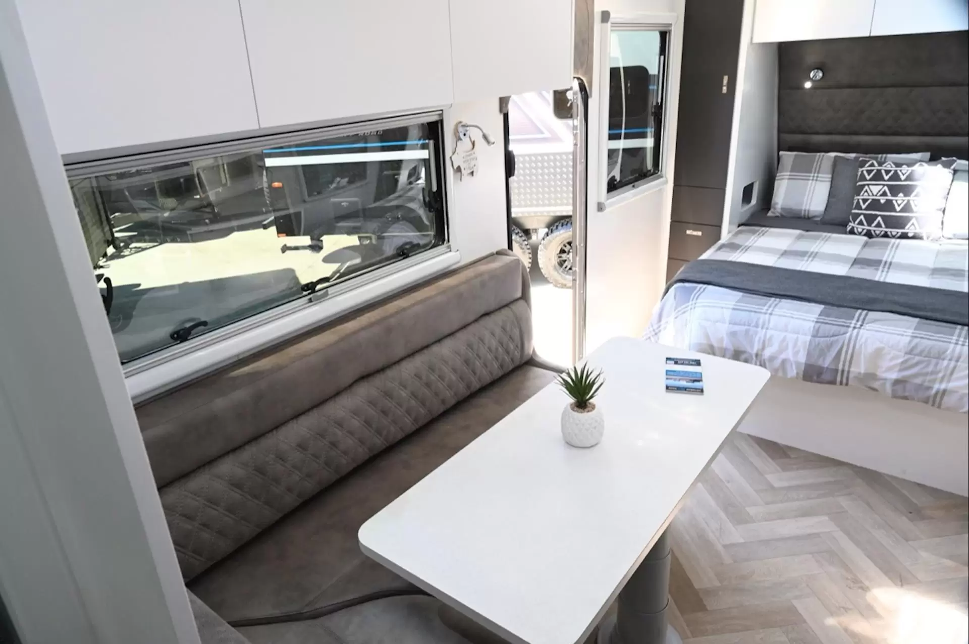 NEW 2026 DESIGN RV ODYSSEY 174MD-1	17'4"