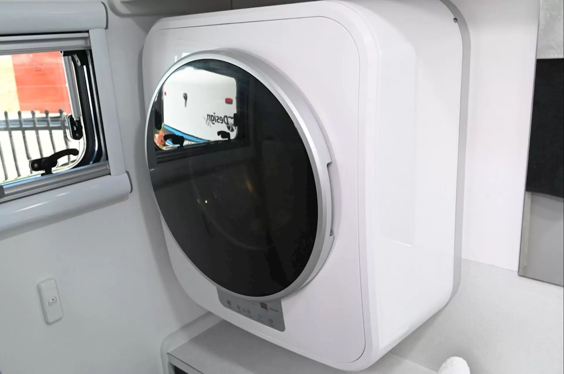 NEW 2026 DESIGN RV ODYSSEY 174MD-1	17'4"