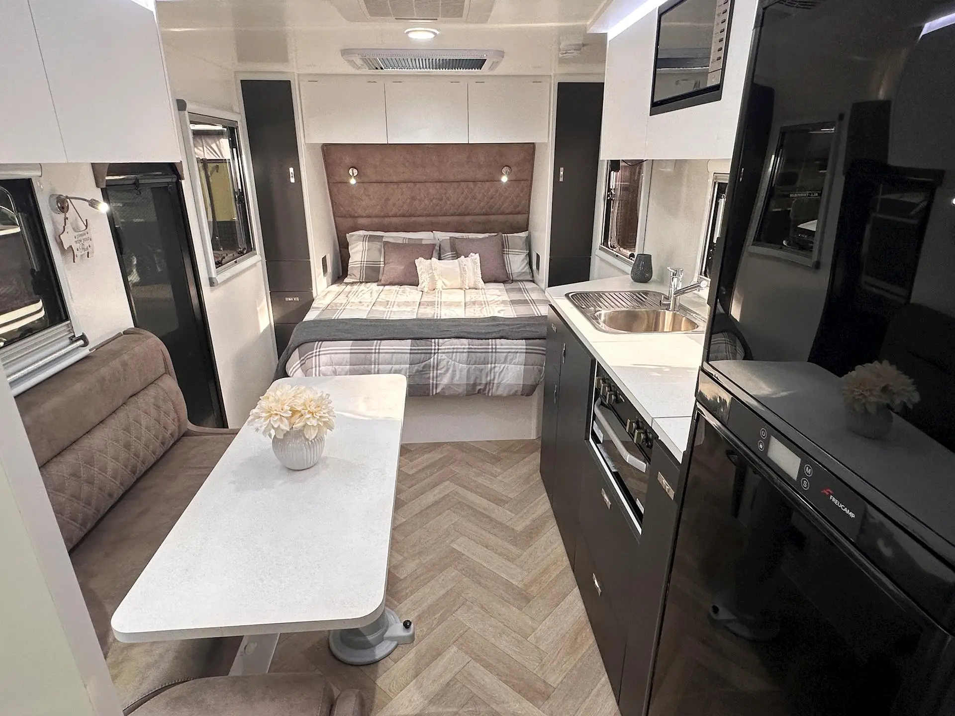 NEW 2026 DESIGN RV ODYSSEY 174MD-1	17'4"