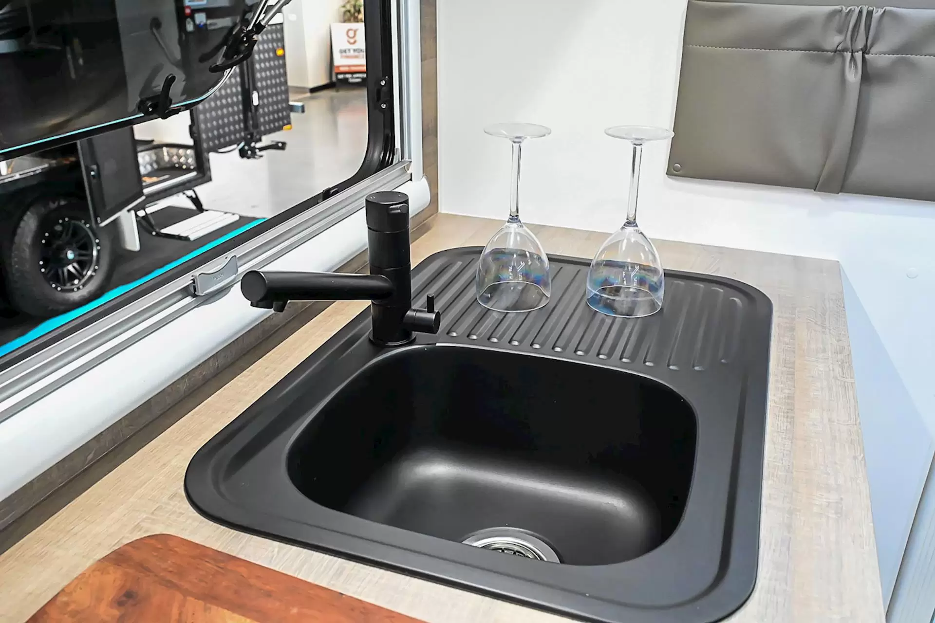 NEW 2026 DESIGN RV FORERUNNER 2210R