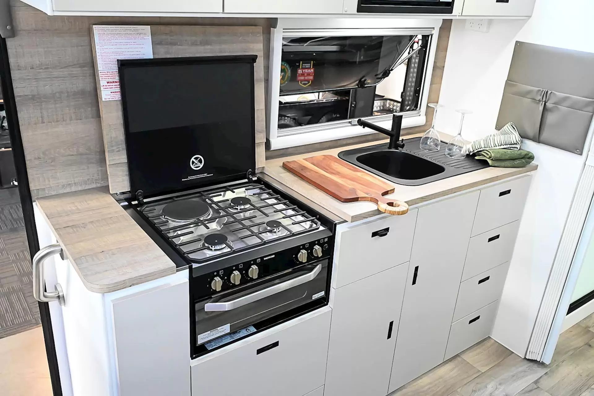 NEW 2026 DESIGN RV FORERUNNER 2210R