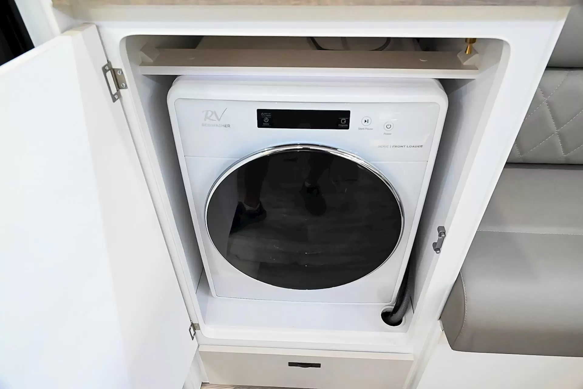 NEW 2026 DESIGN RV FORERUNNER 2210R