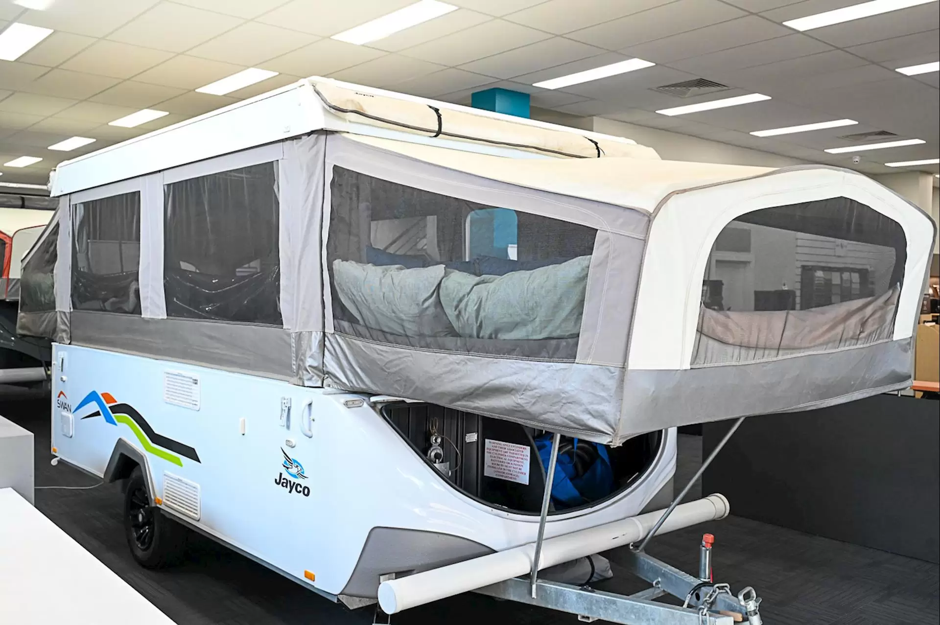 USED 2017 JAYCO SWAN