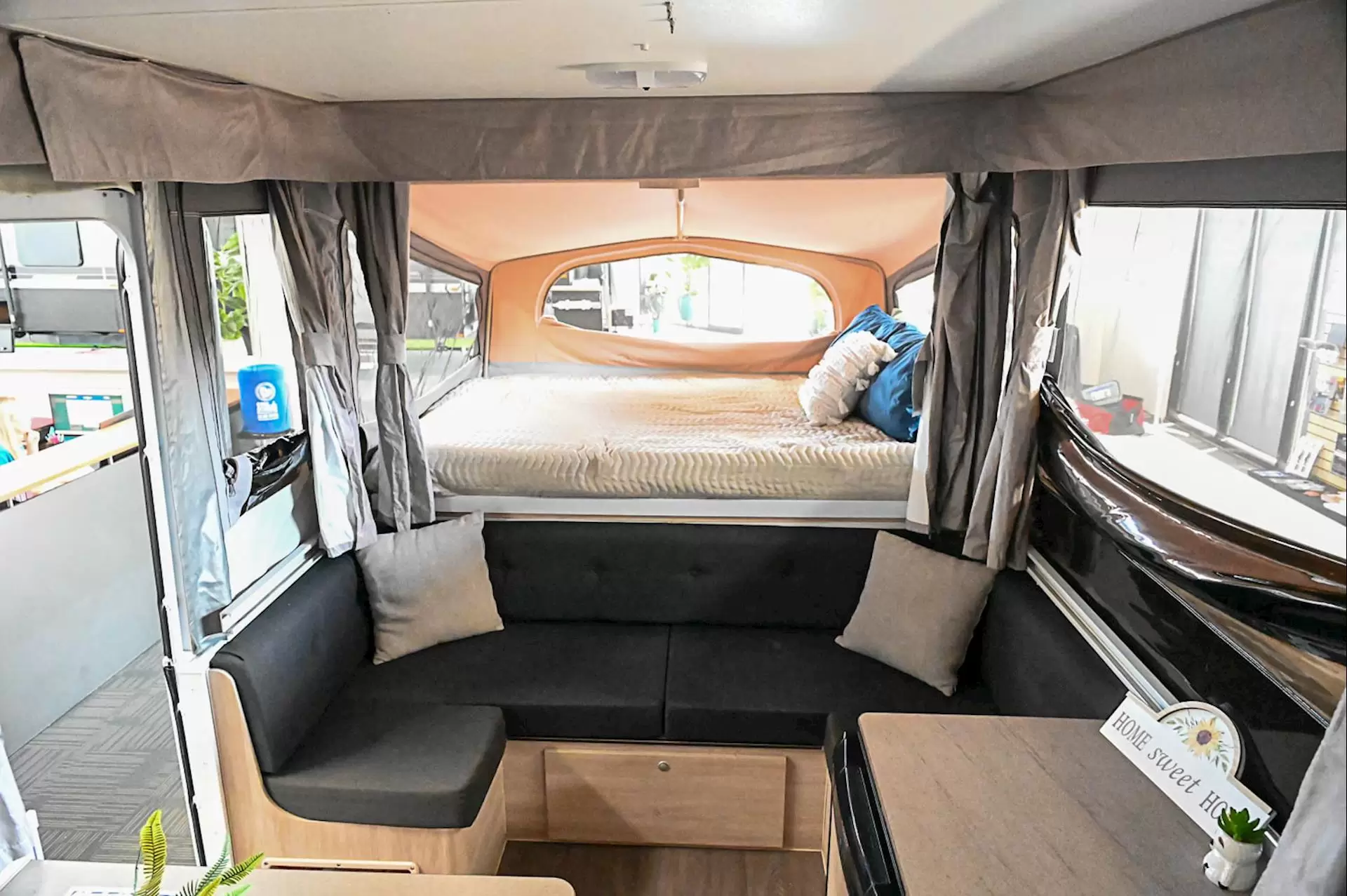 USED 2017 JAYCO SWAN