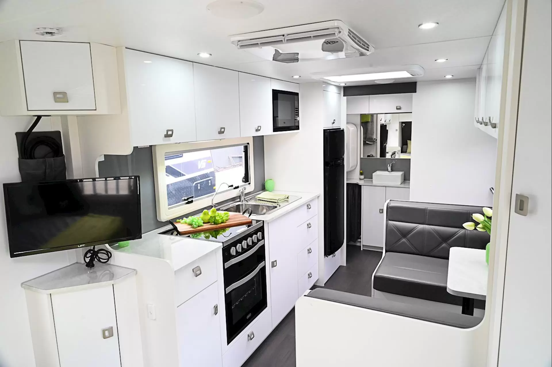 USED 2023 JB CARAVANS DIRTROADER