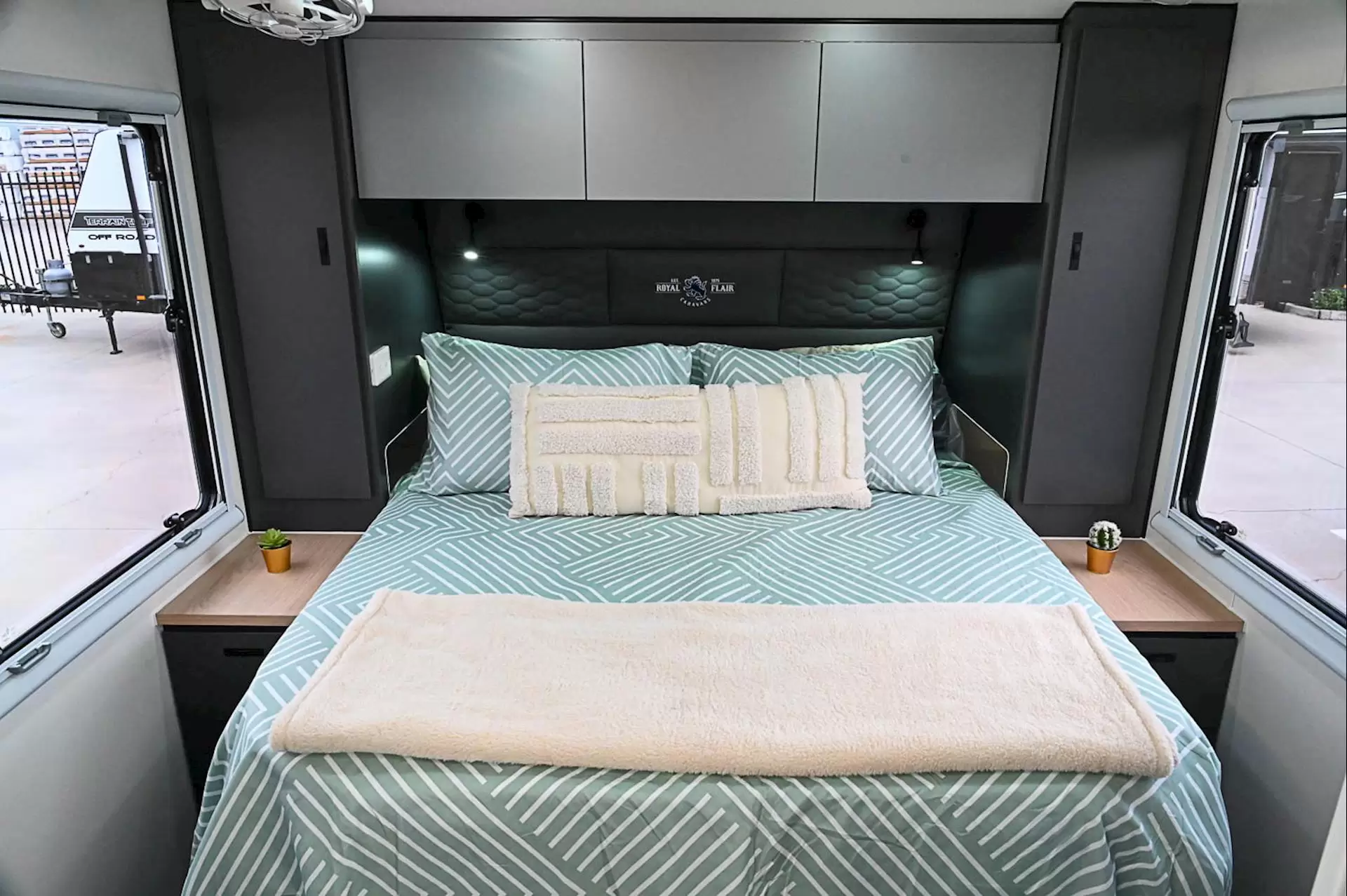 NEW 2026 ROYAL FLAIR Aussie Mate 20'-3