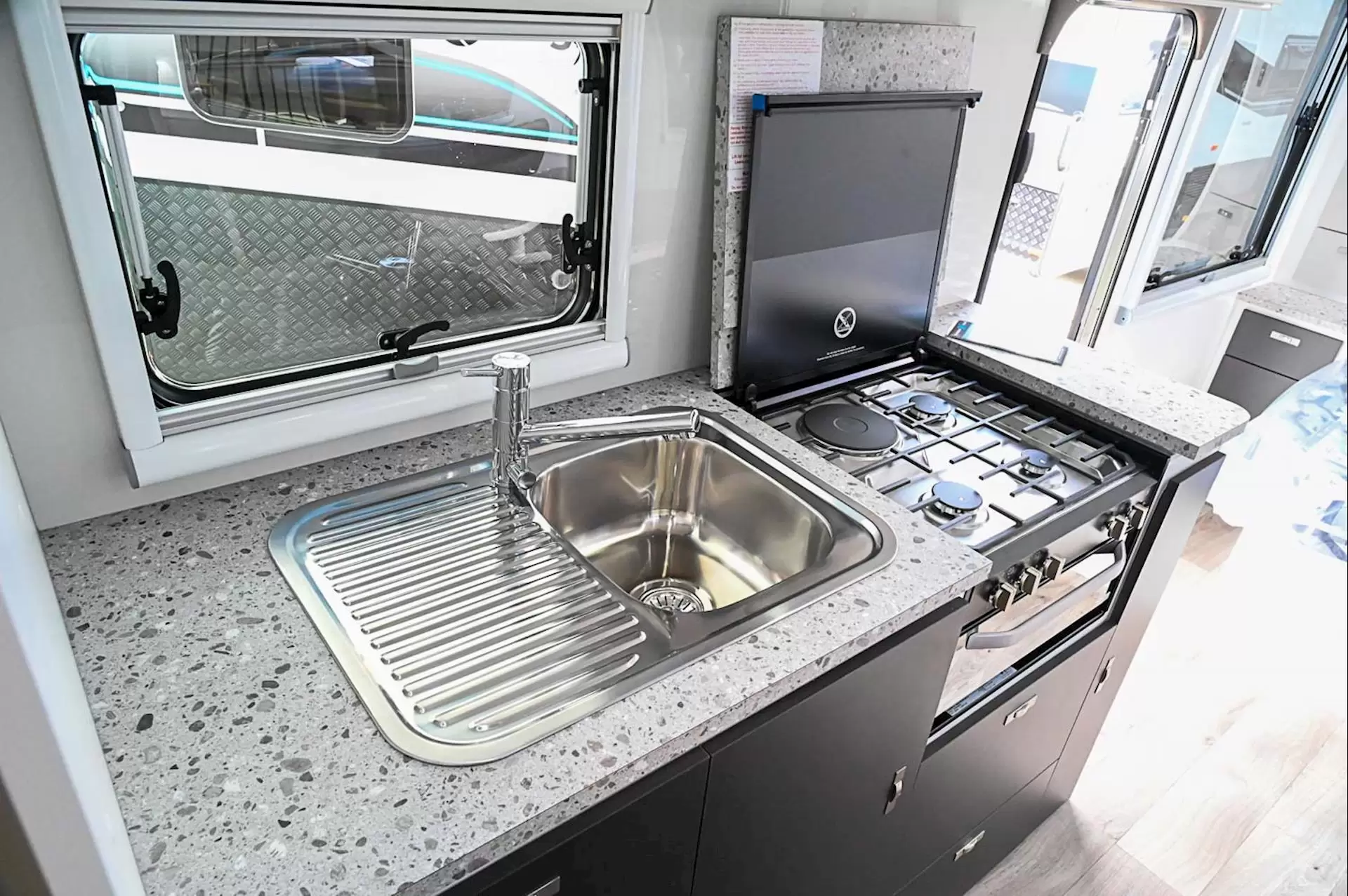 NEW 2026 DESIGN RV CRX F206MD