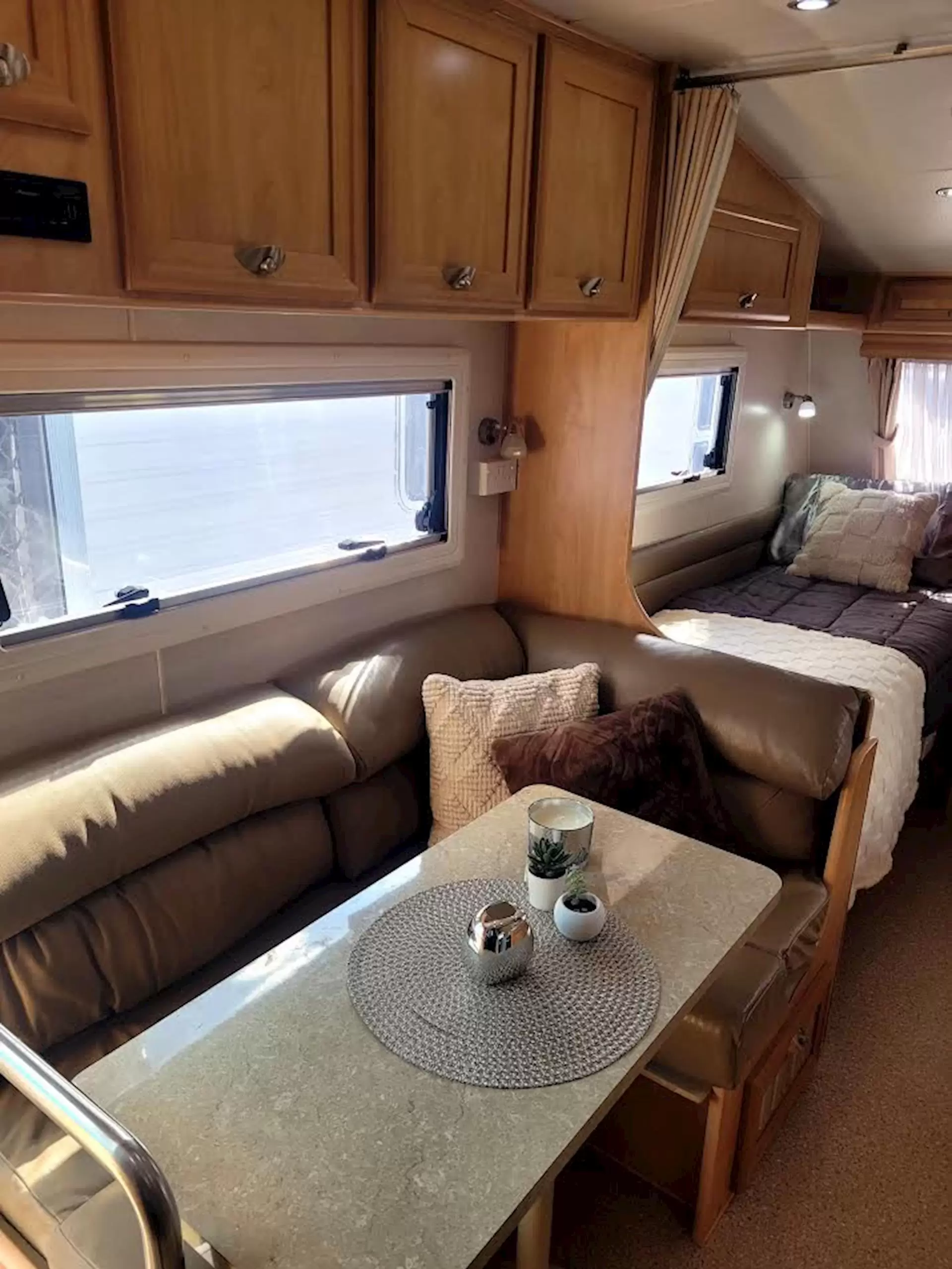 USED 2012 Roadstar Vacationer