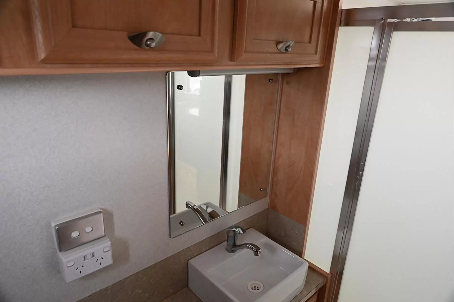 USED 2012 Roadstar Vacationer