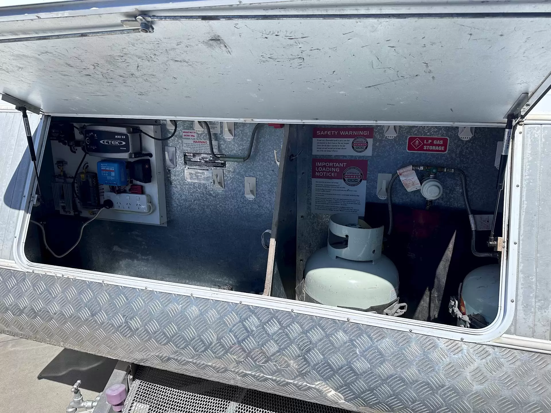 USED 2012 Roadstar Vacationer