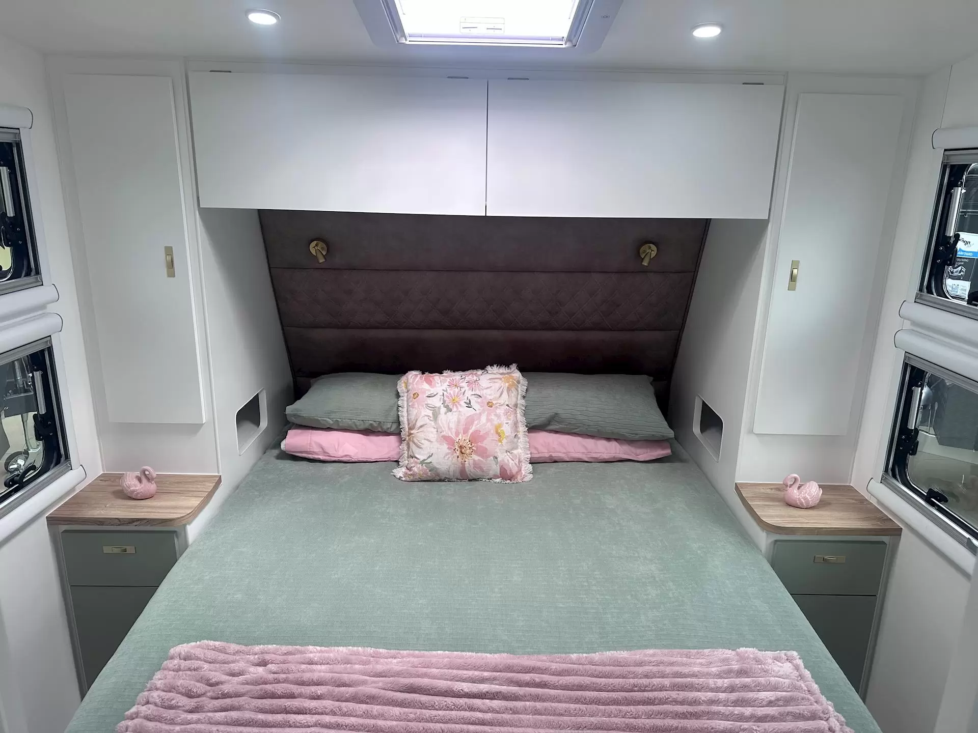 NEW 2026 DESIGN RV ODYSSEY 2210R