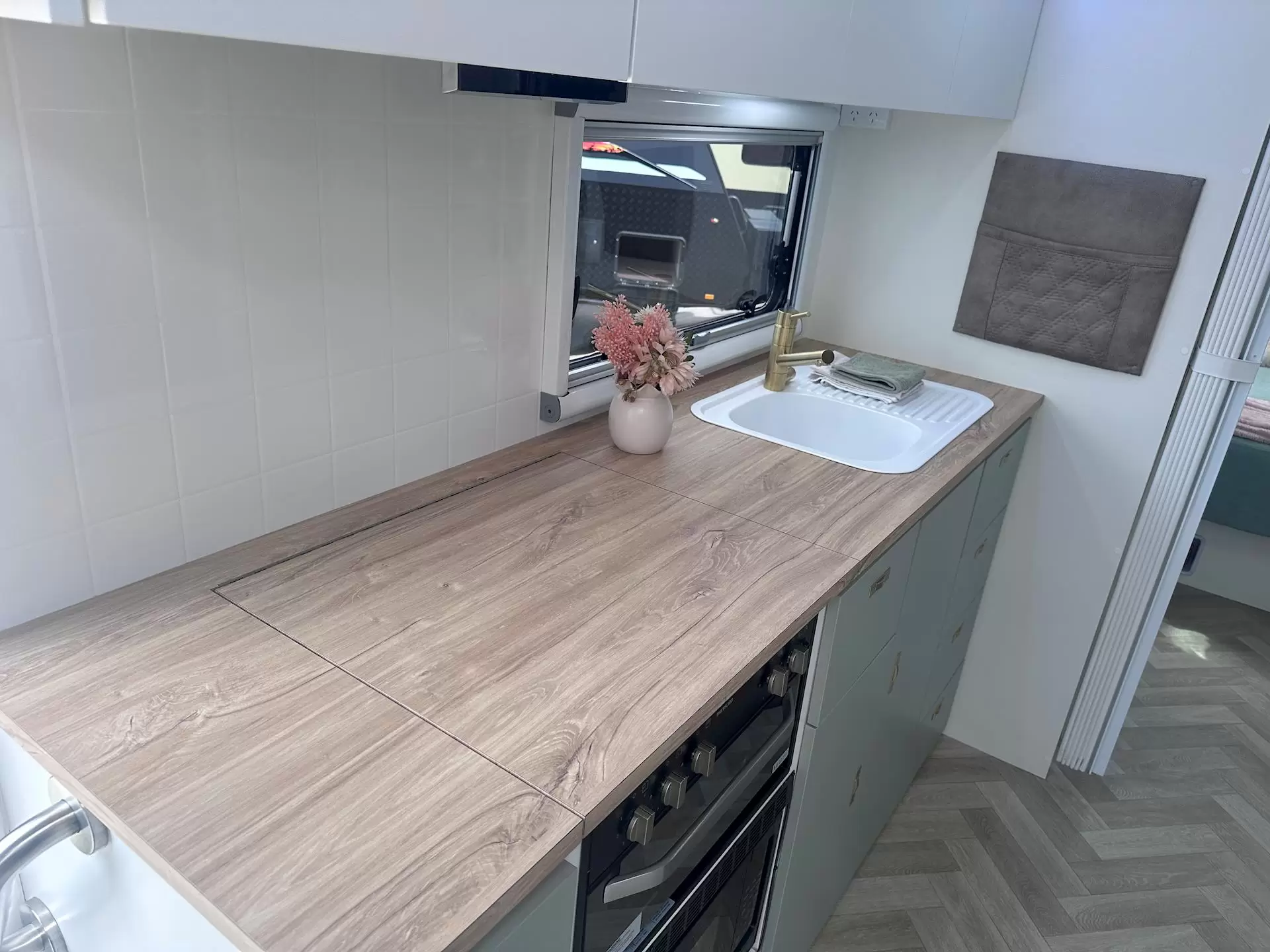 NEW 2026 DESIGN RV ODYSSEY 2210R