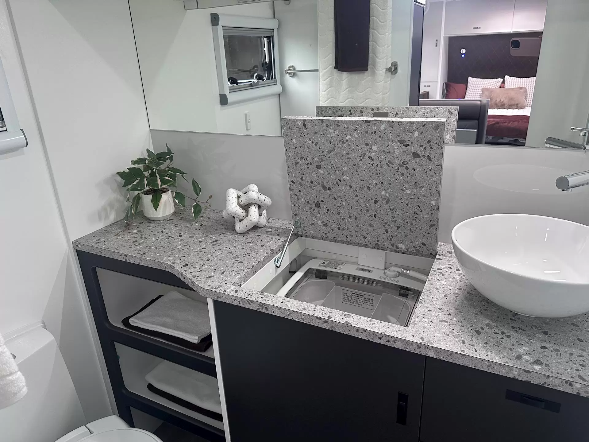 NEW 2026 DESIGN RV FORERUNNER 186R