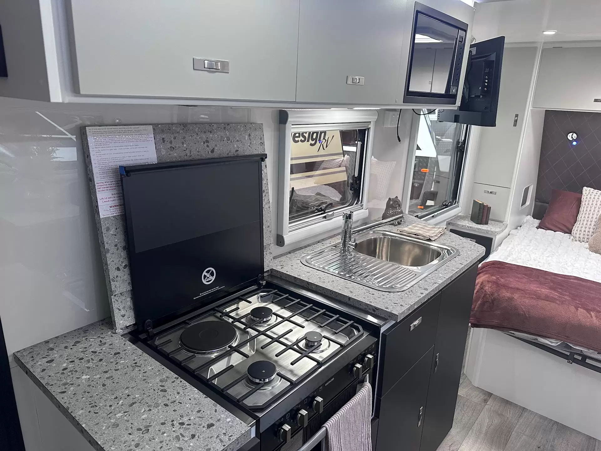 NEW 2026 DESIGN RV FORERUNNER 186R