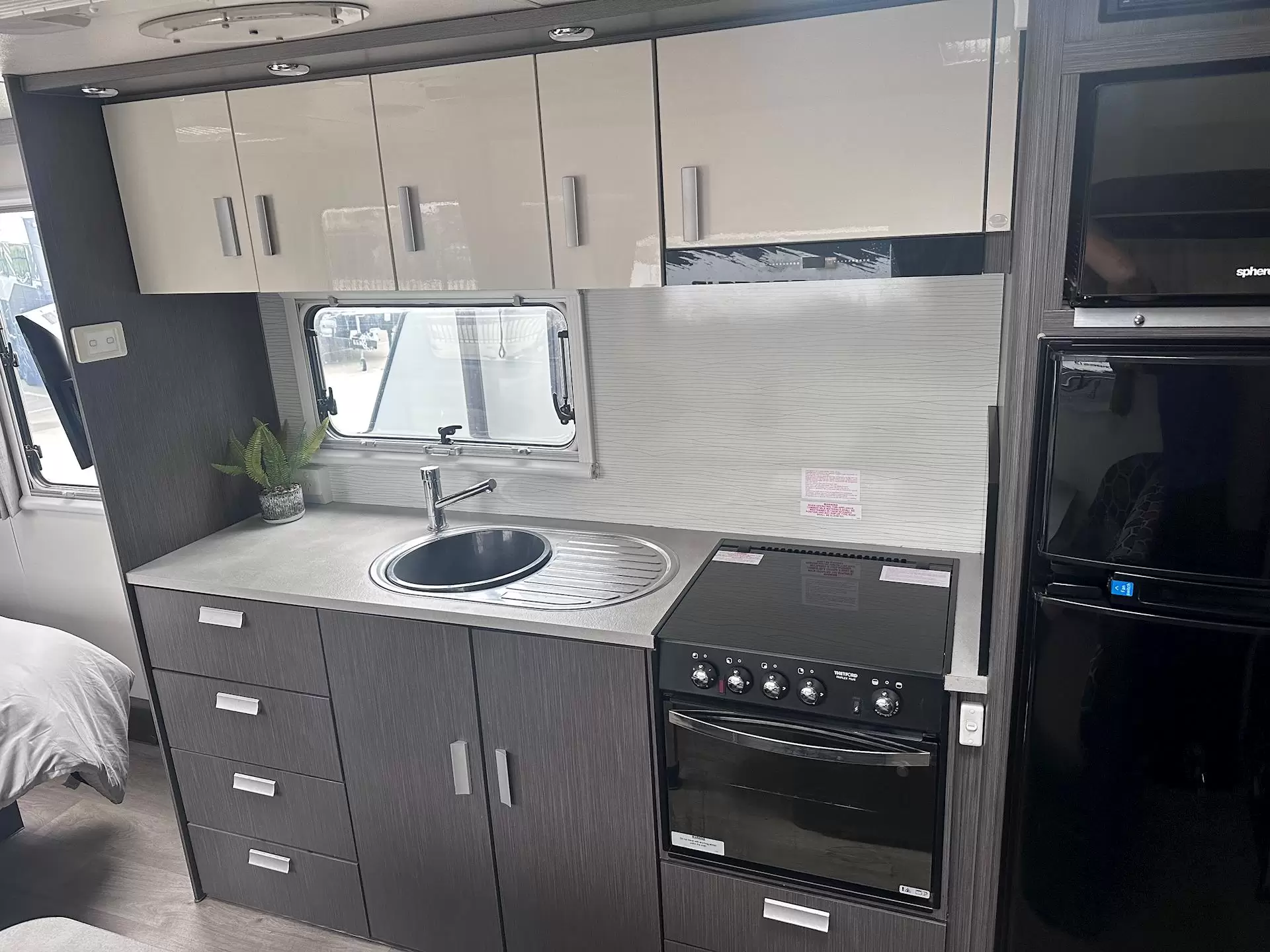 USED 2019 JAYCO JOURNEY OUTBACK 19.61-2OB