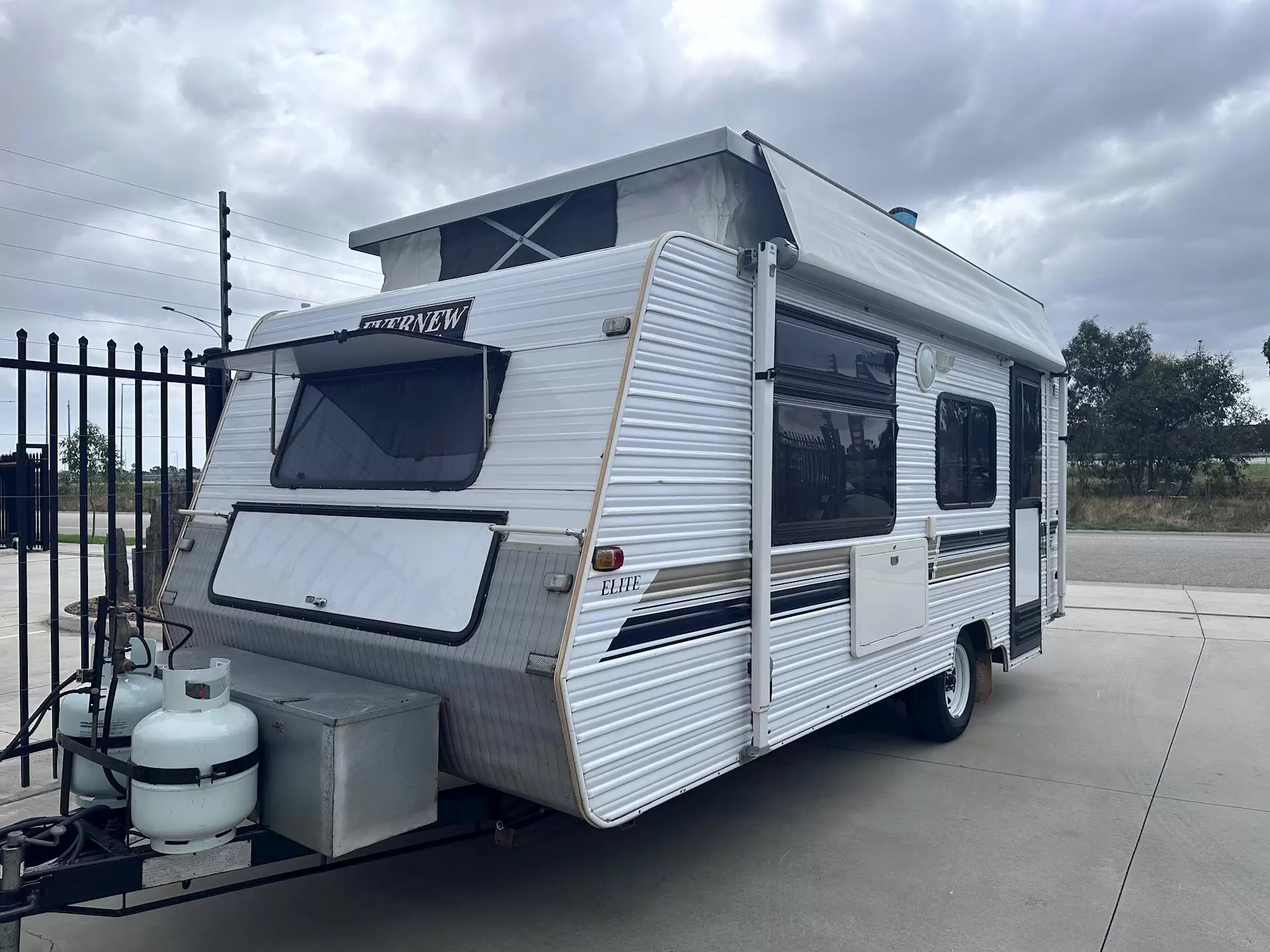 USED 1996 EVERNEW ELITE
