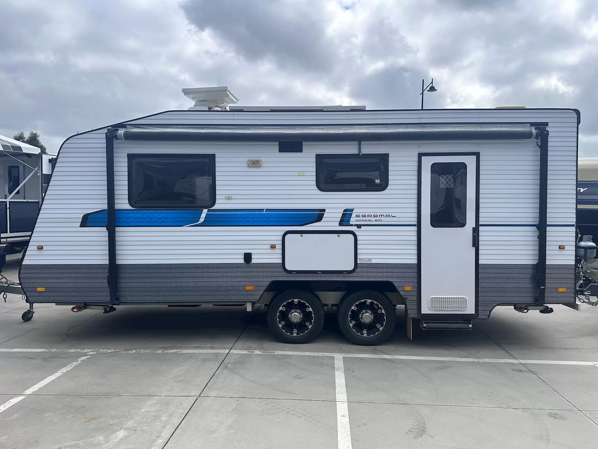 USED 2017 COROMAL APPEAL 601